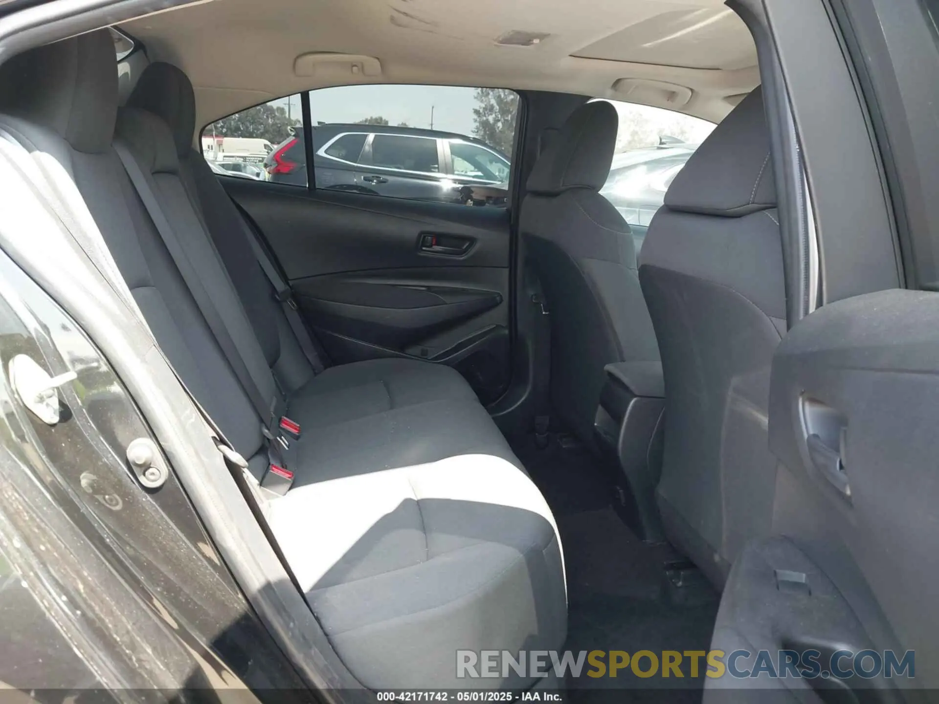 8 Photograph of a damaged car JTDHPMAE8NJ226529 TOYOTA COROLLA 2022