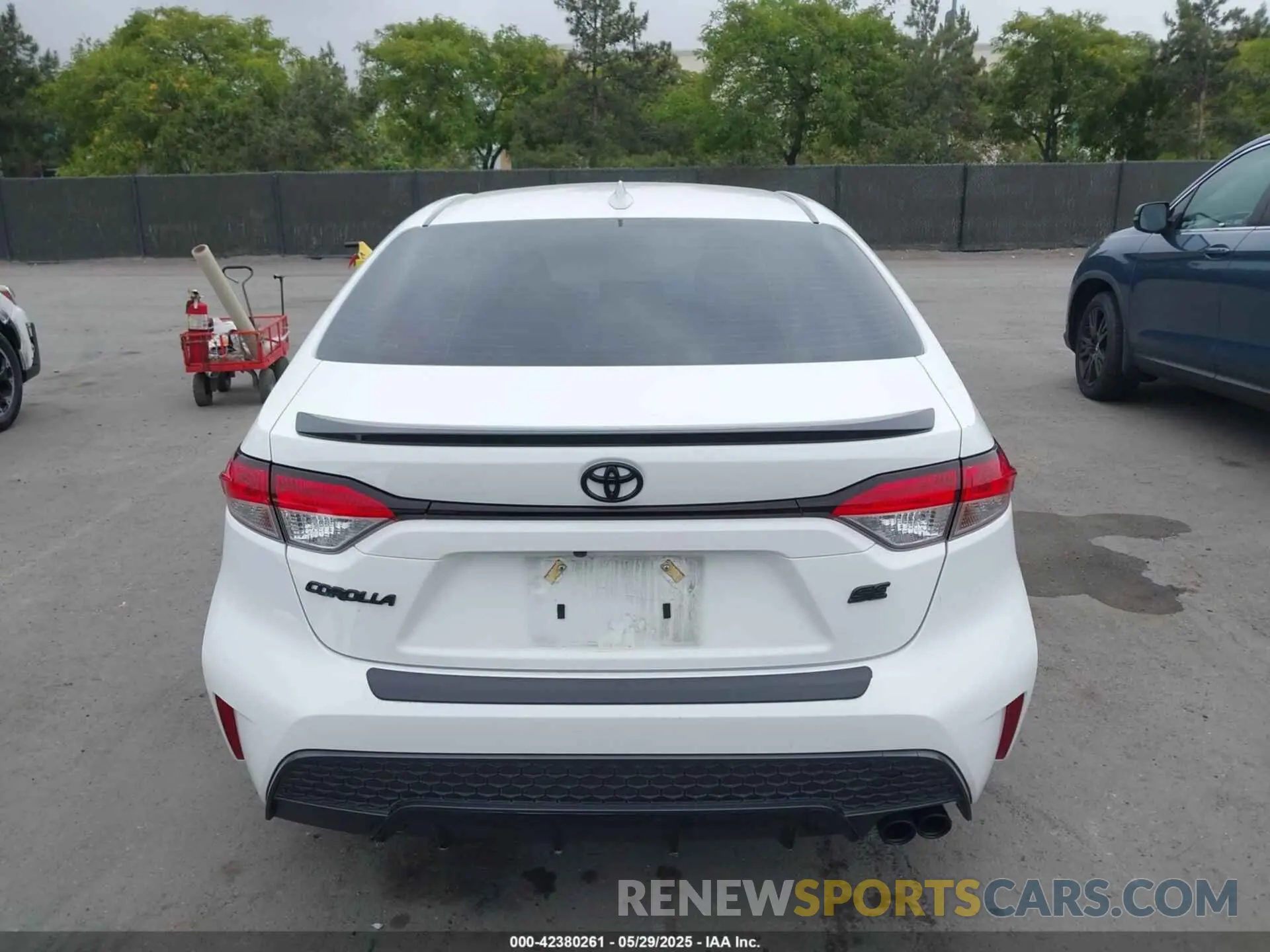 17 Photograph of a damaged car JTDP4MCE2N3503374 TOYOTA COROLLA 2022