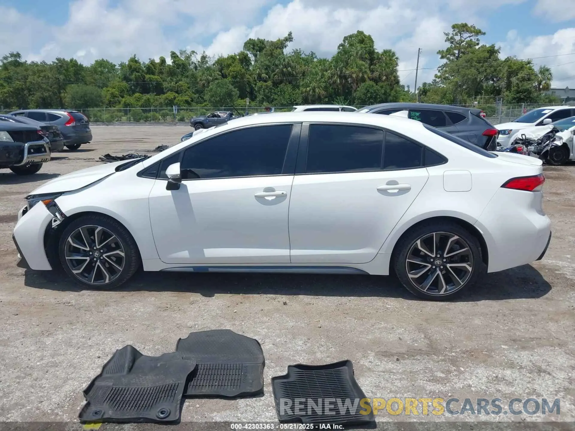 14 Photograph of a damaged car JTDS4MCE3NJ085588 TOYOTA COROLLA 2022