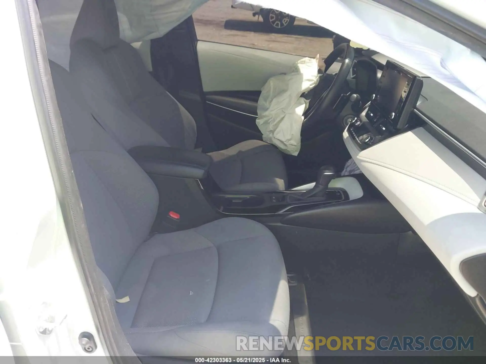 5 Photograph of a damaged car JTDS4MCE3NJ085588 TOYOTA COROLLA 2022