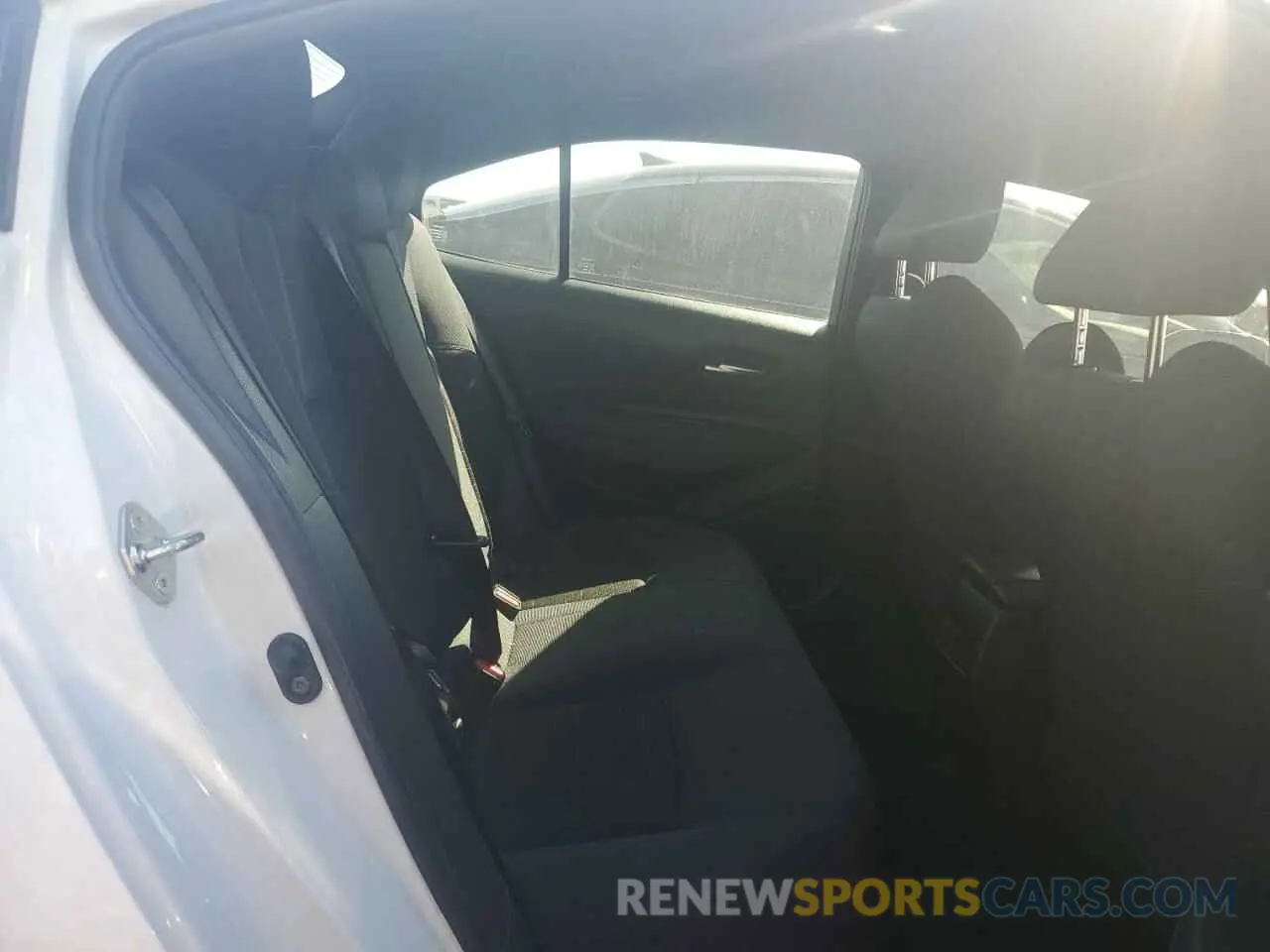 10 Photograph of a damaged car JTDS4MCE7N3505874 TOYOTA COROLLA 2022
