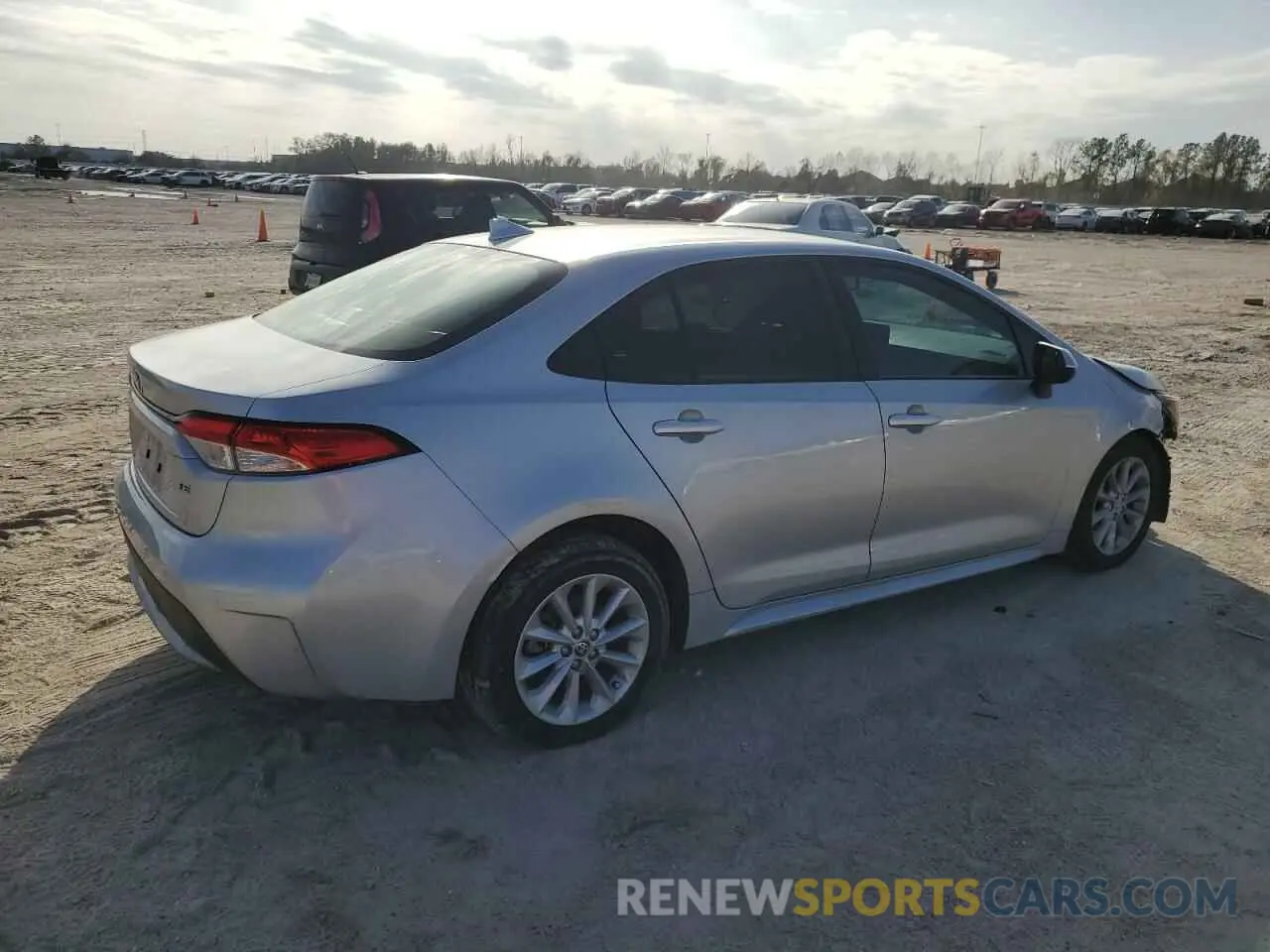 3 Фотография поврежденного автомобиля JTDVPMAE1NJ221062 TOYOTA COROLLA 2022