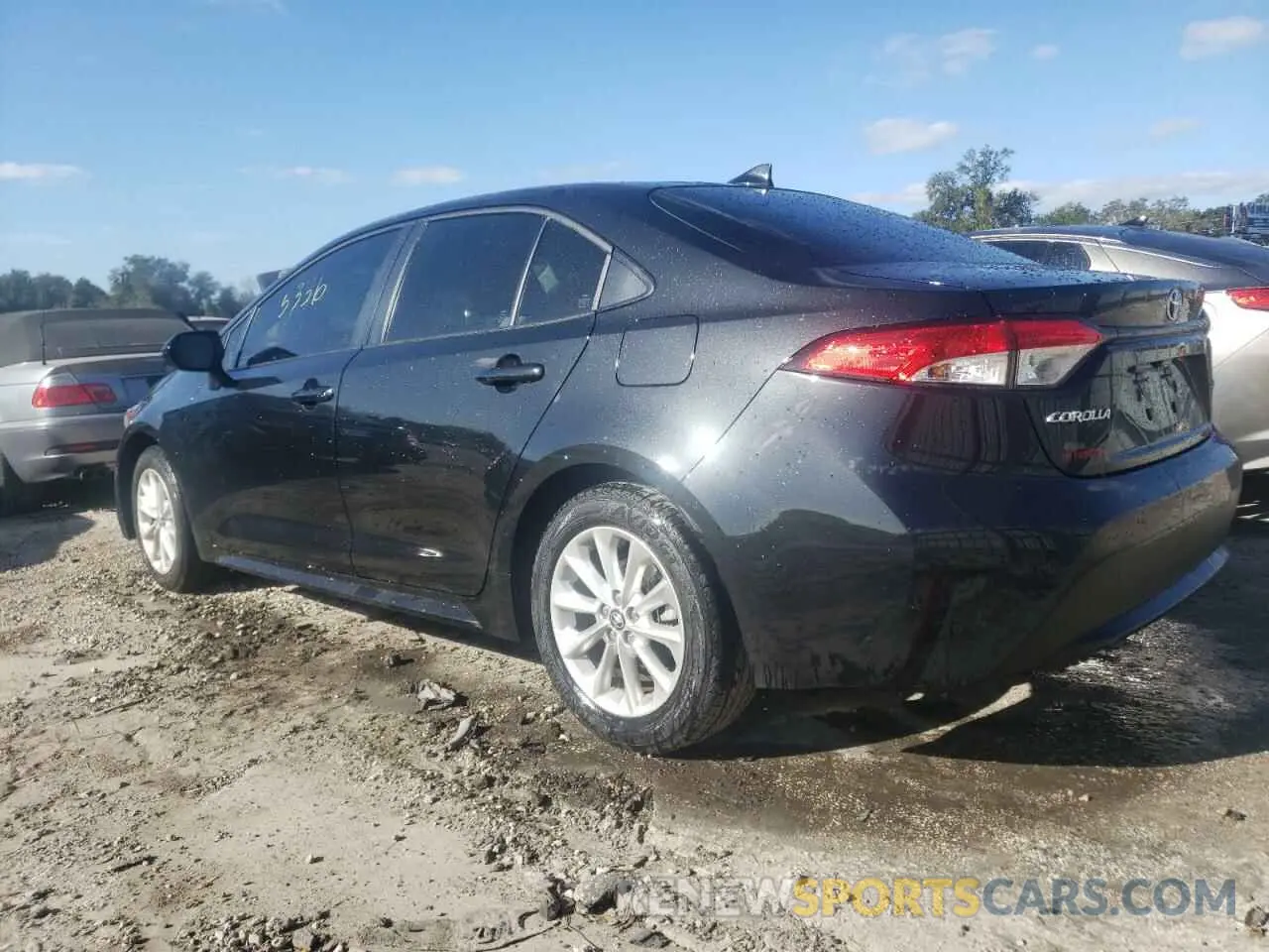2 Photograph of a damaged car JTDVPMAE1NJ226102 TOYOTA COROLLA 2022