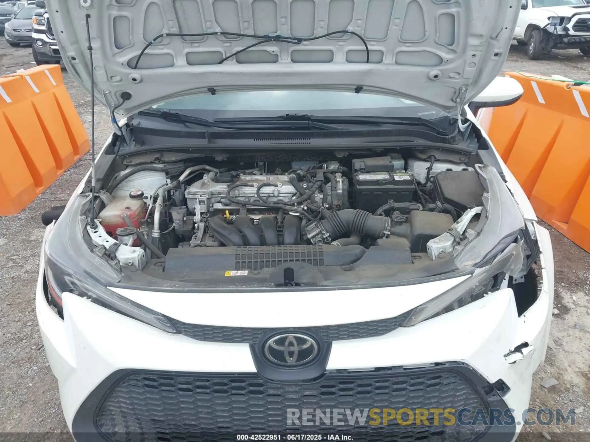 10 Photograph of a damaged car JTDVPMAE5NJ202319 TOYOTA COROLLA 2022