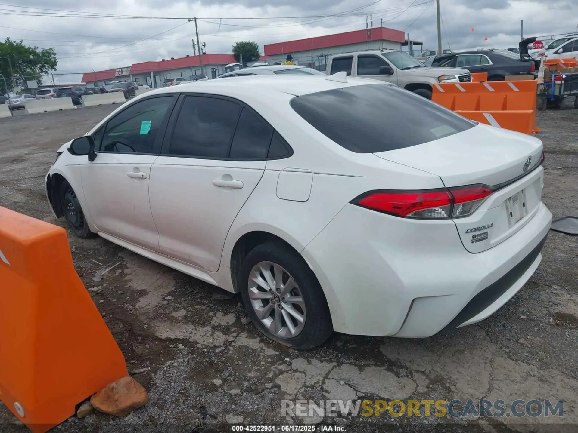 13 Photograph of a damaged car JTDVPMAE5NJ202319 TOYOTA COROLLA 2022
