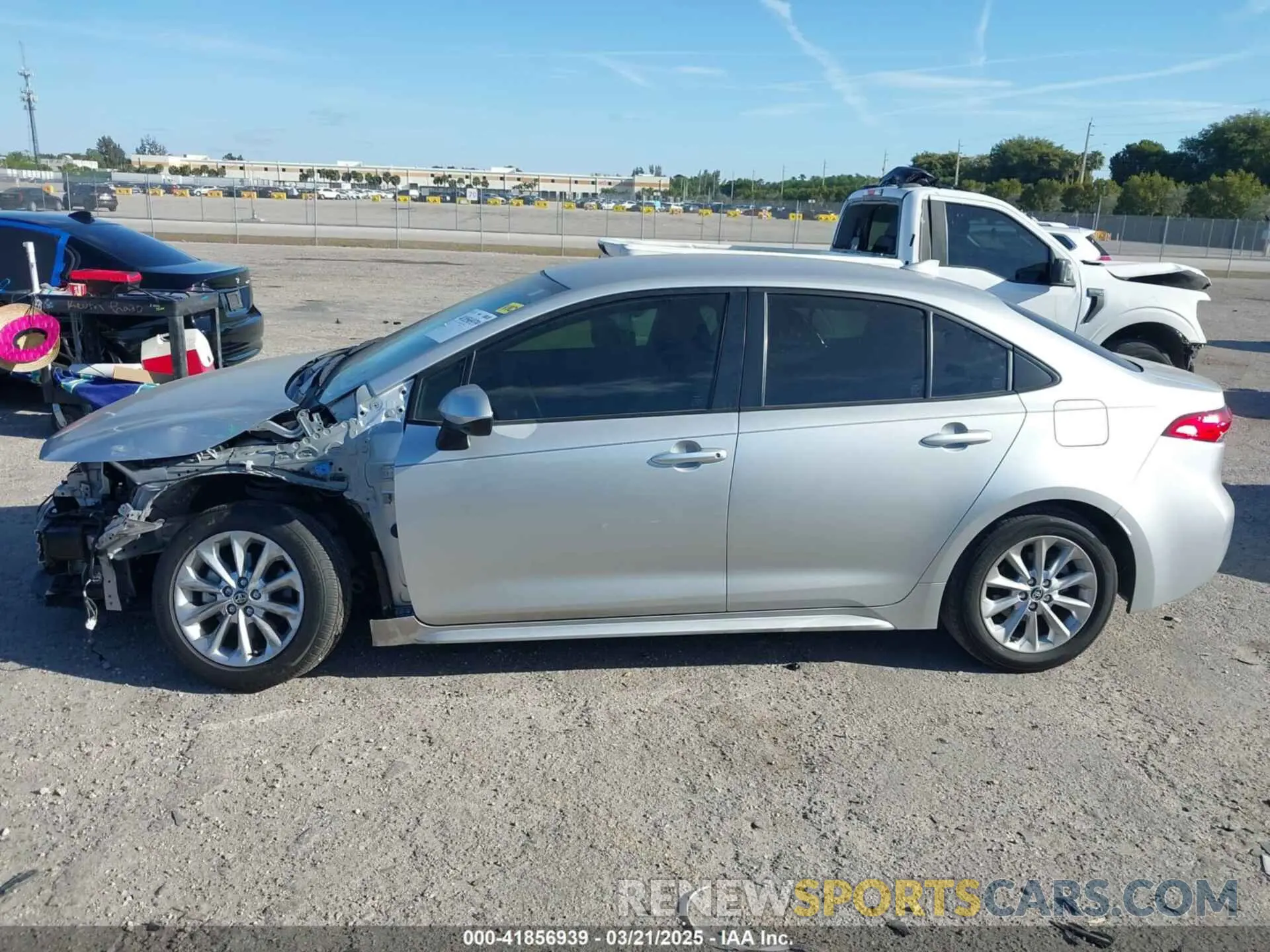 15 Photograph of a damaged car JTDVPMAE7N3016592 TOYOTA COROLLA 2022
