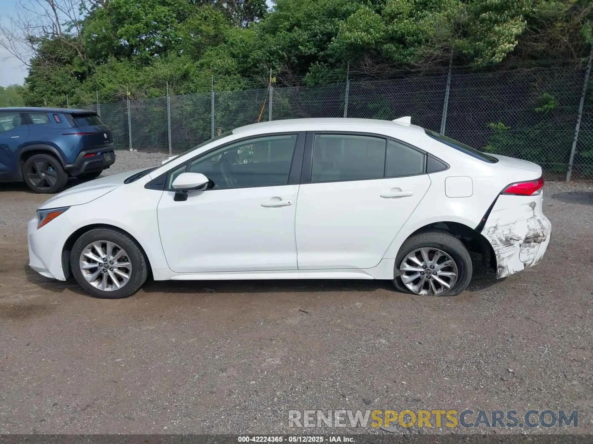 15 Photograph of a damaged car JTDVPMAE9N3030350 TOYOTA COROLLA 2022