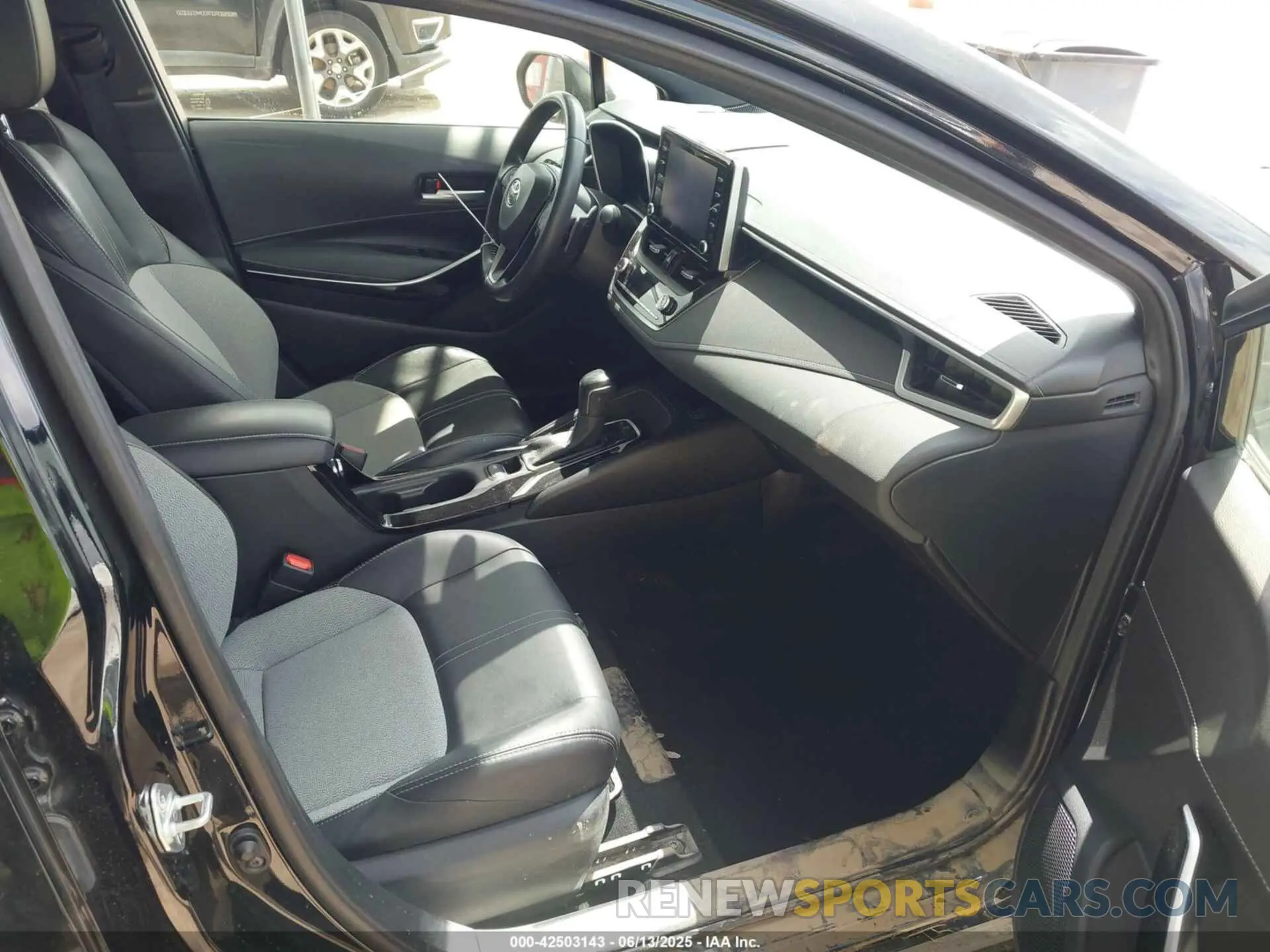 5 Photograph of a damaged car JTNC4MBE0N3151097 TOYOTA COROLLA 2022