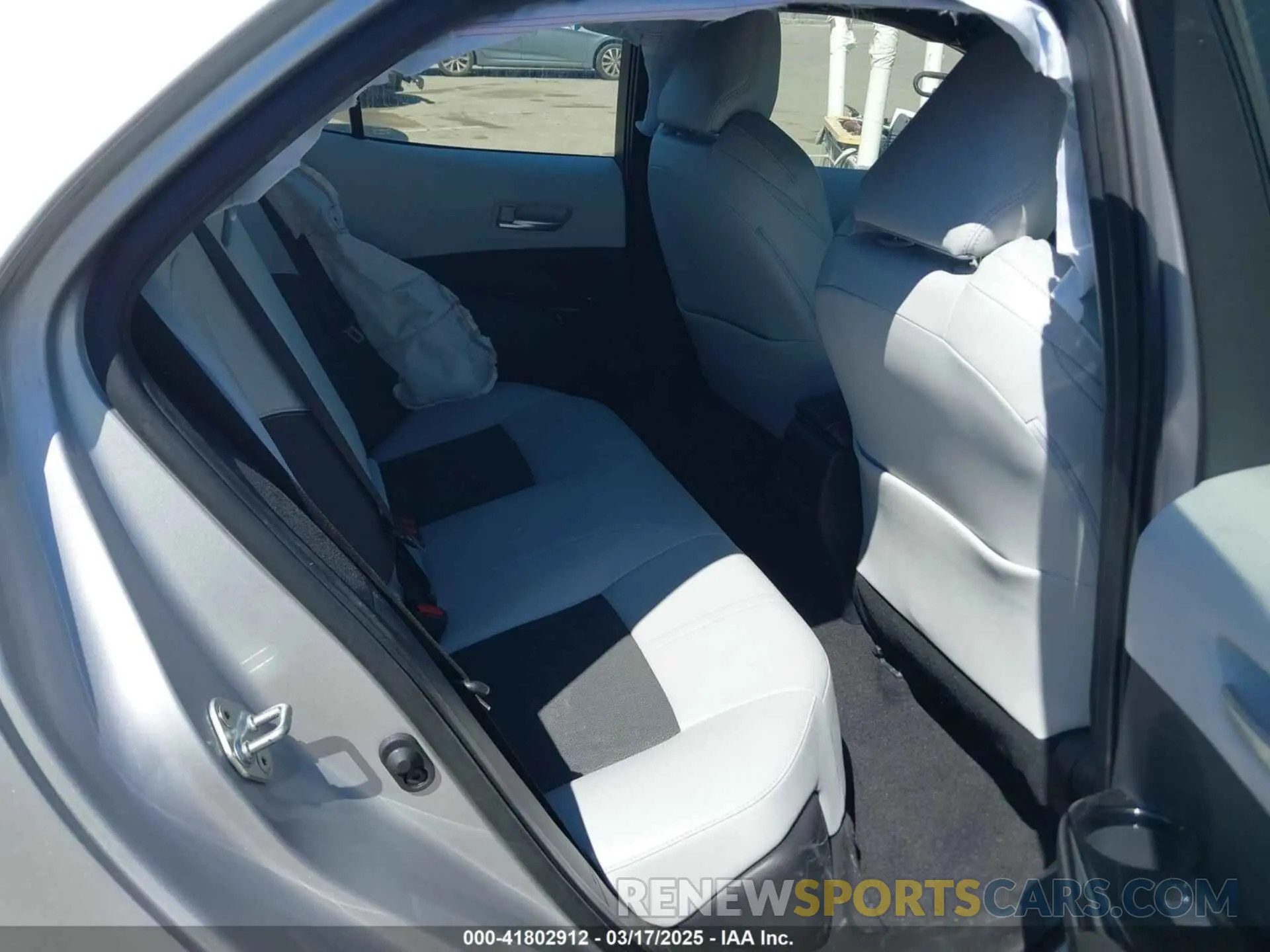 8 Photograph of a damaged car JTNC4MBE1N3183637 TOYOTA COROLLA 2022