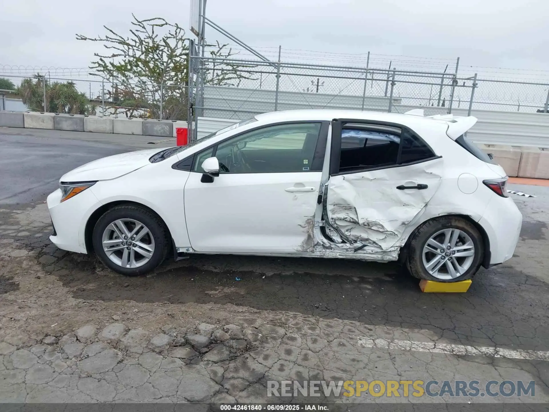 15 Photograph of a damaged car JTND4MBE0N3168583 TOYOTA COROLLA 2022