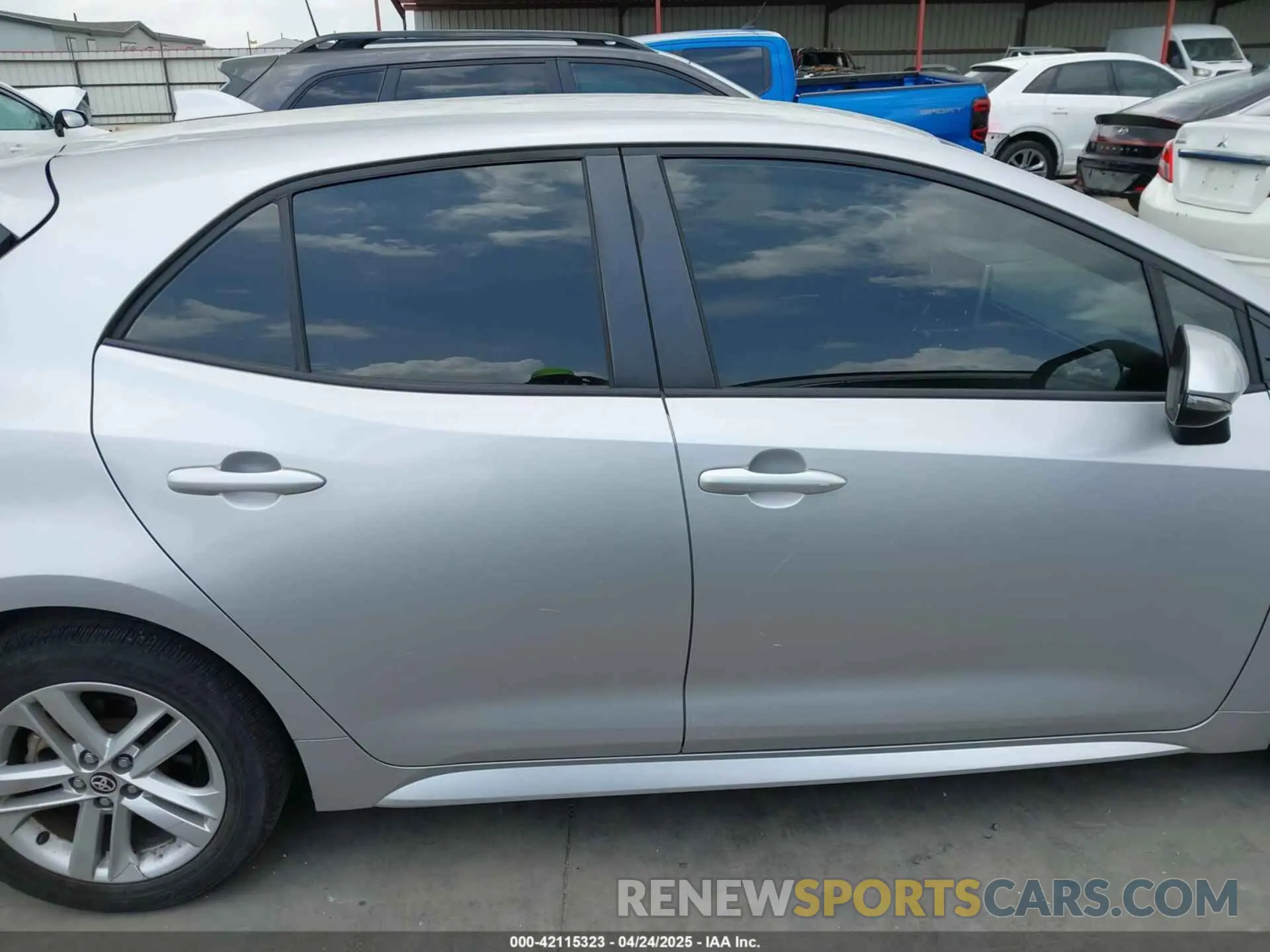 13 Photograph of a damaged car JTND4MBE4N3153004 TOYOTA COROLLA 2022
