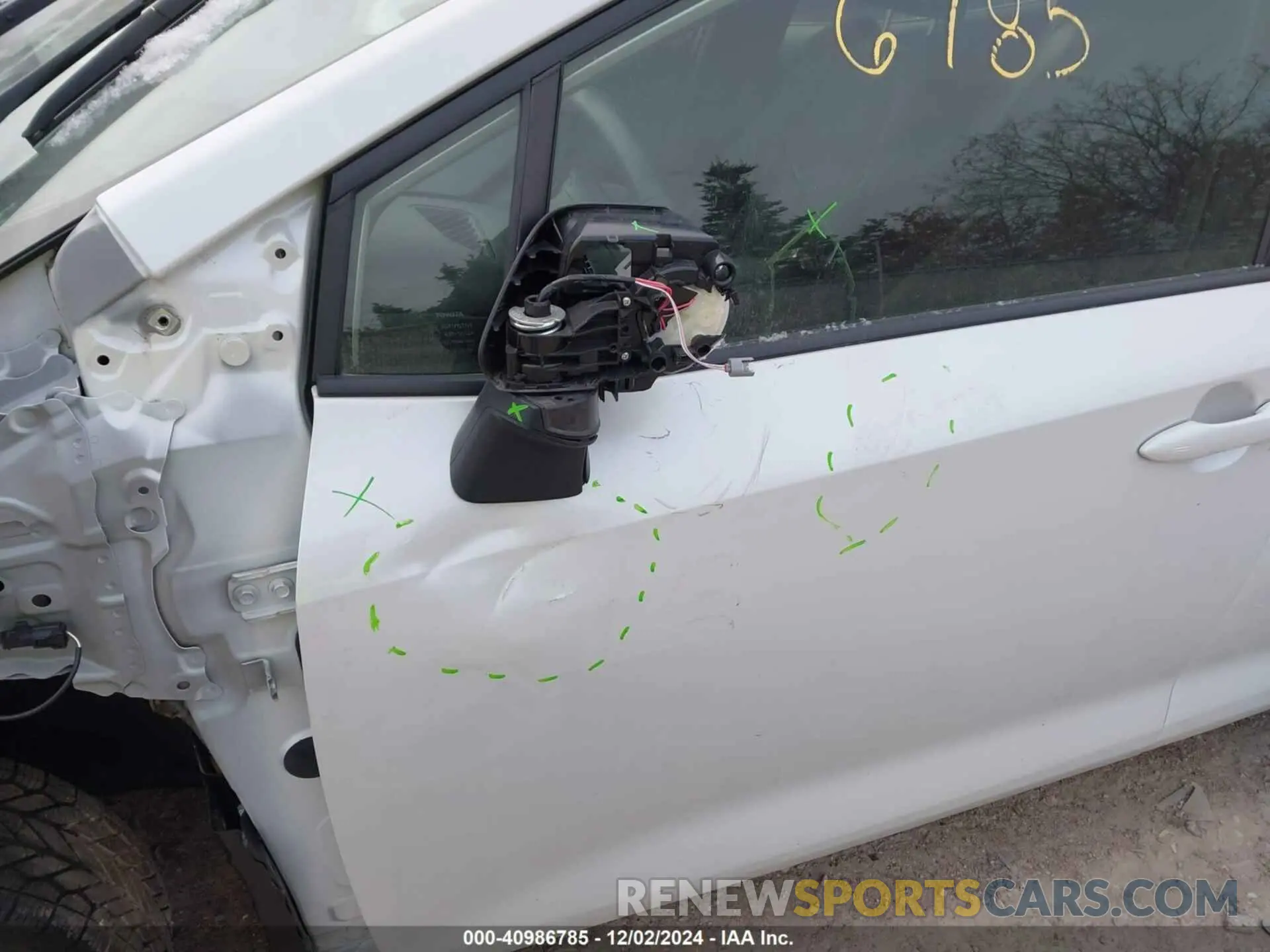 19 Photograph of a damaged car JTND4MBE6N3153098 TOYOTA COROLLA 2022