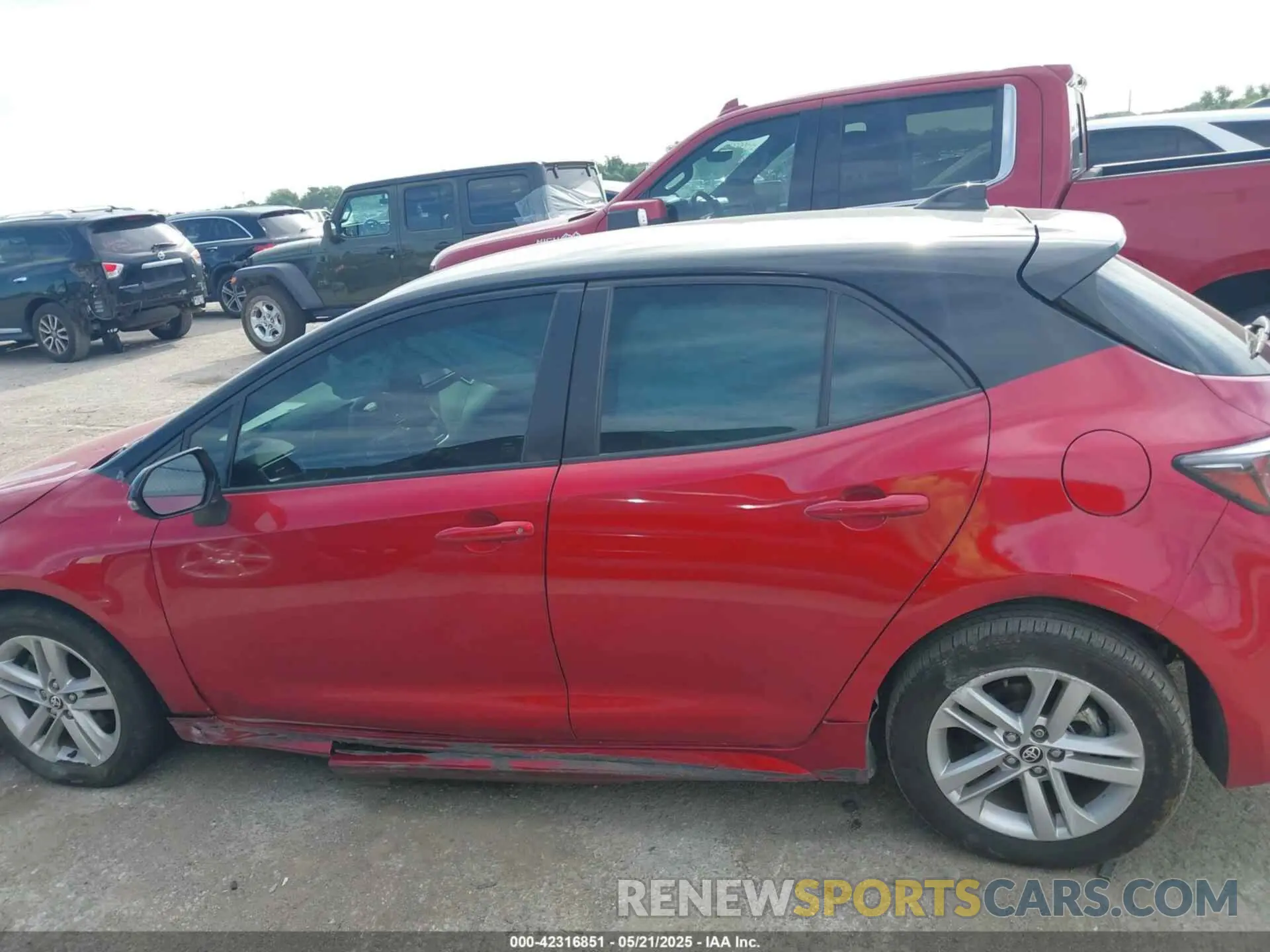 14 Photograph of a damaged car JTND4MBE8N3187270 TOYOTA COROLLA 2022