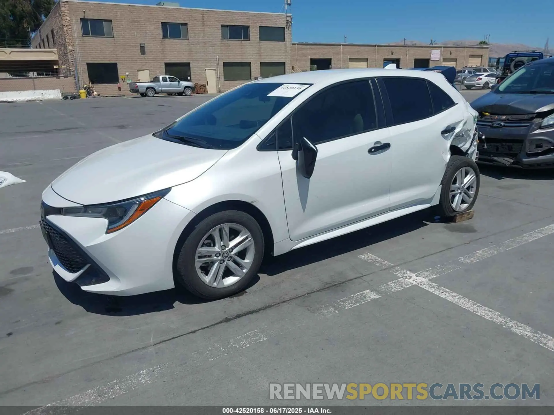 2 Photograph of a damaged car JTND4MBE9N3186581 TOYOTA COROLLA 2022