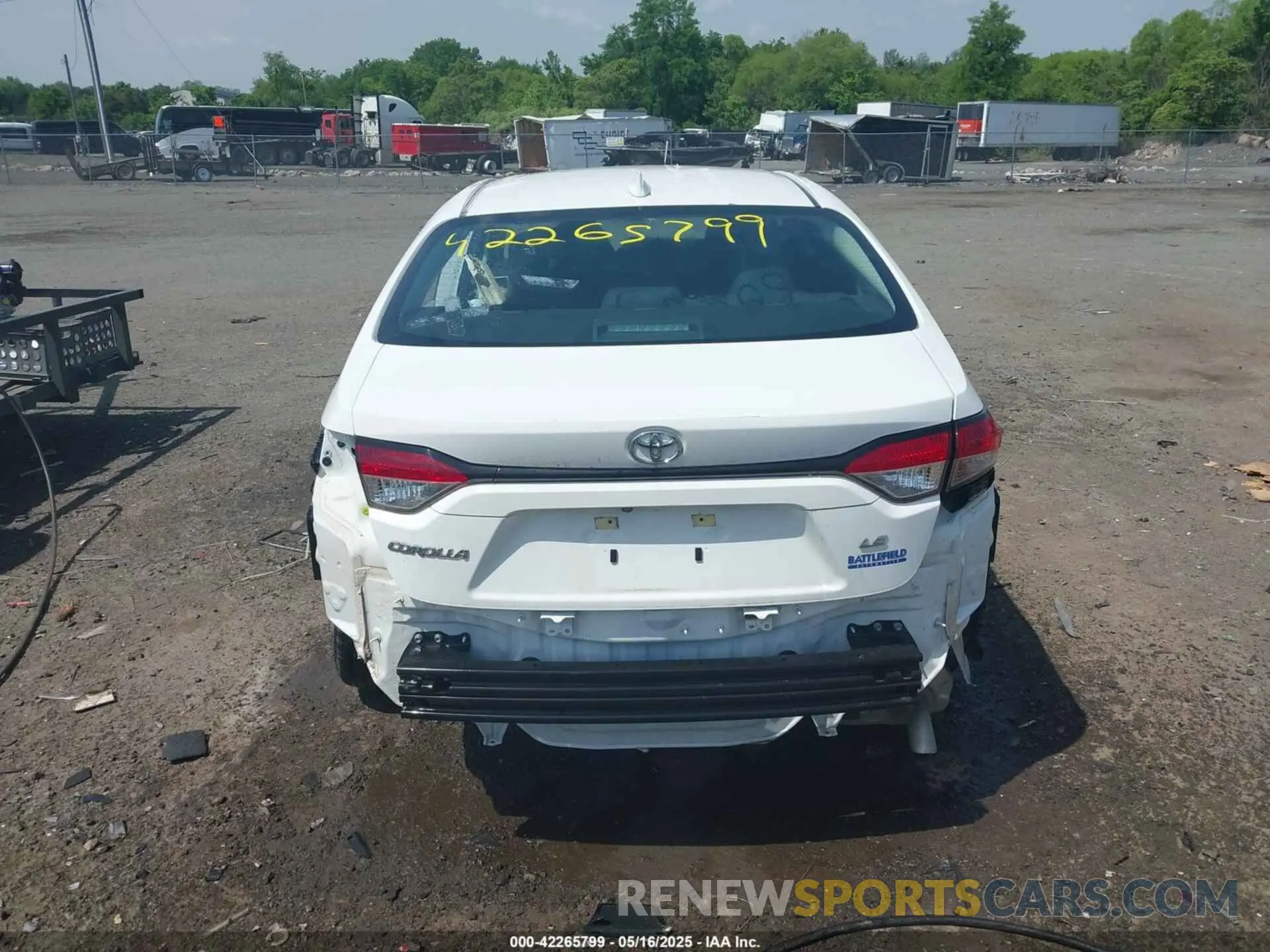 17 Photograph of a damaged car 5YFB4MDE1PP009218 TOYOTA COROLLA 2023