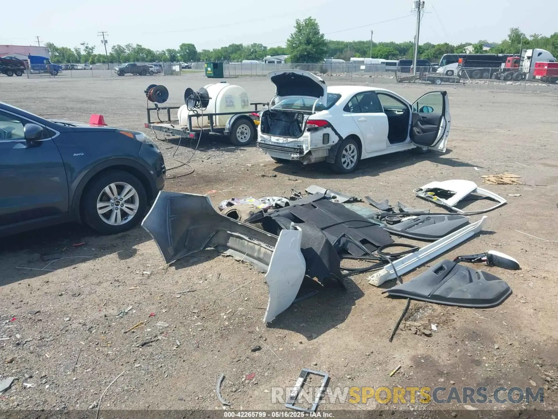 19 Photograph of a damaged car 5YFB4MDE1PP009218 TOYOTA COROLLA 2023