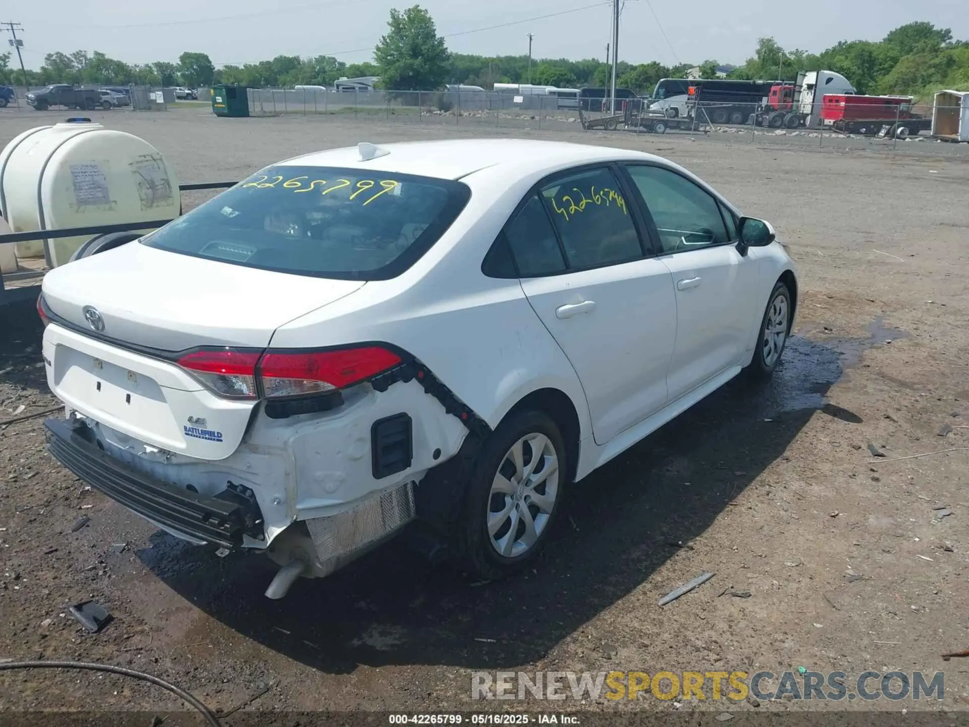 4 Photograph of a damaged car 5YFB4MDE1PP009218 TOYOTA COROLLA 2023