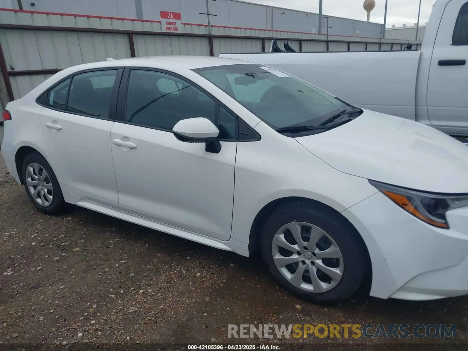 13 Photograph of a damaged car 5YFB4MDE1PP022468 TOYOTA COROLLA 2023