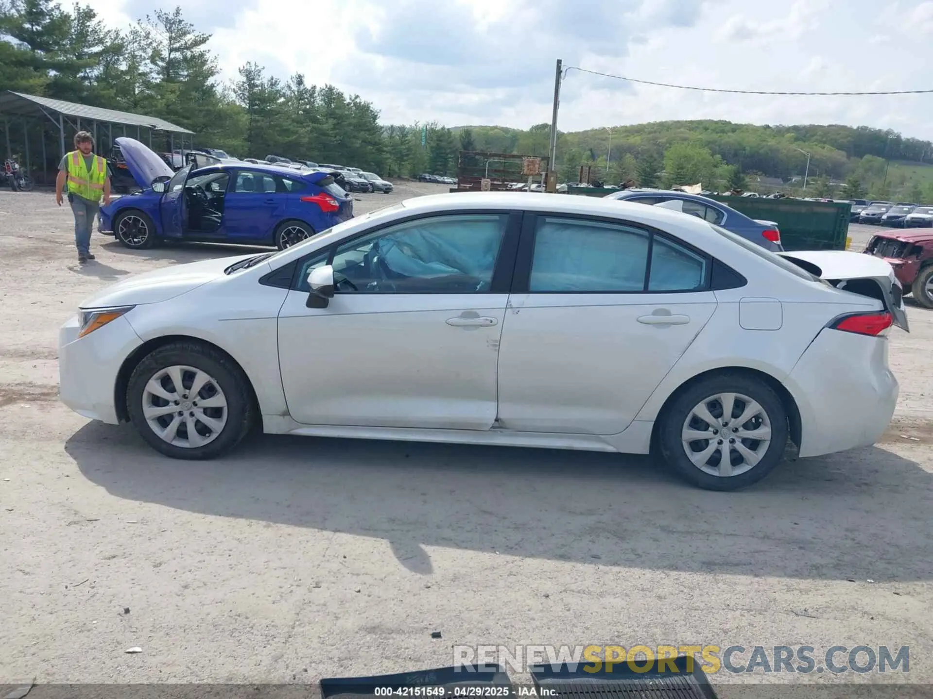 14 Photograph of a damaged car 5YFB4MDE1PP053736 TOYOTA COROLLA 2023