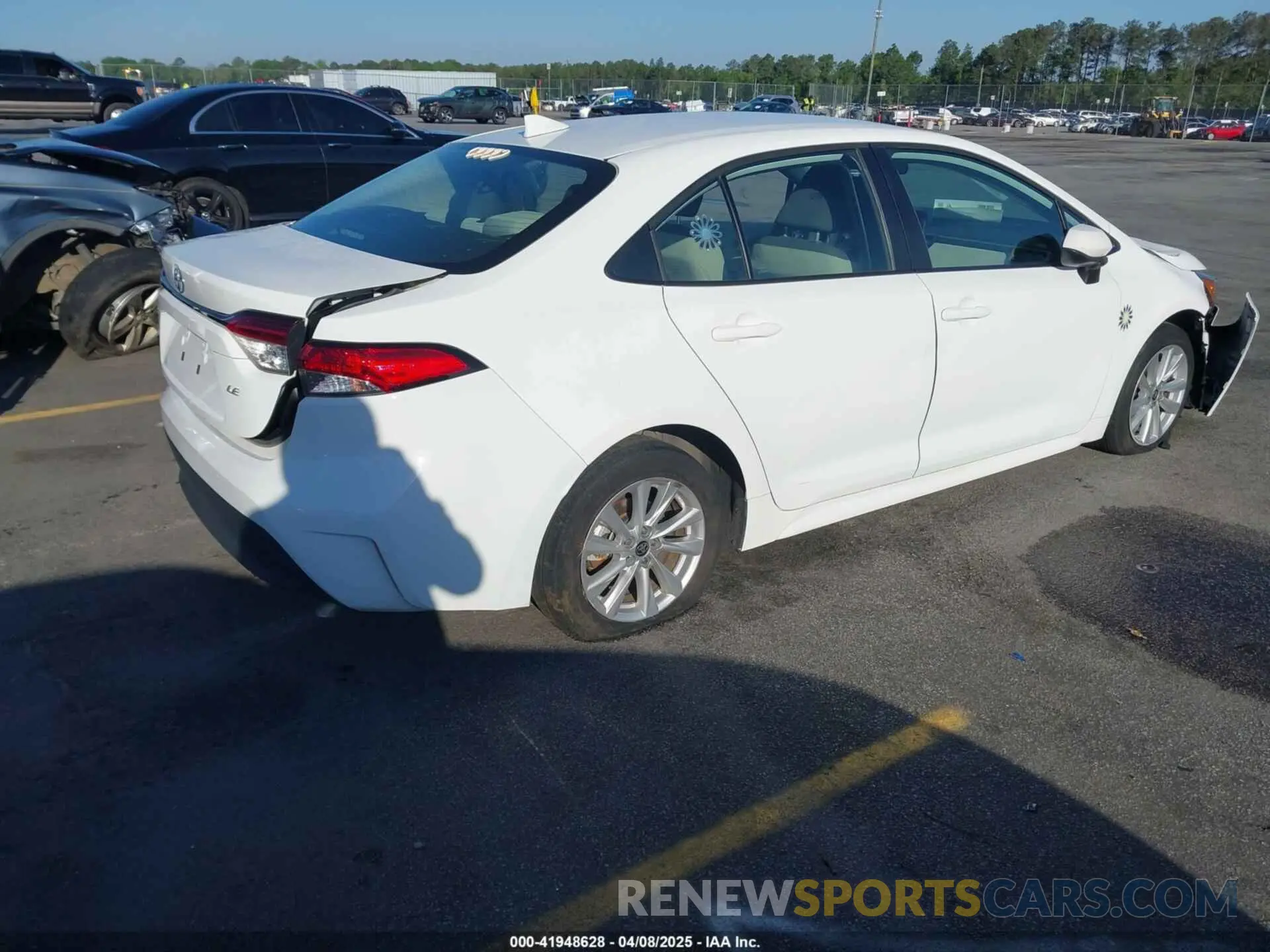 4 Photograph of a damaged car 5YFB4MDE1PP055082 TOYOTA COROLLA 2023