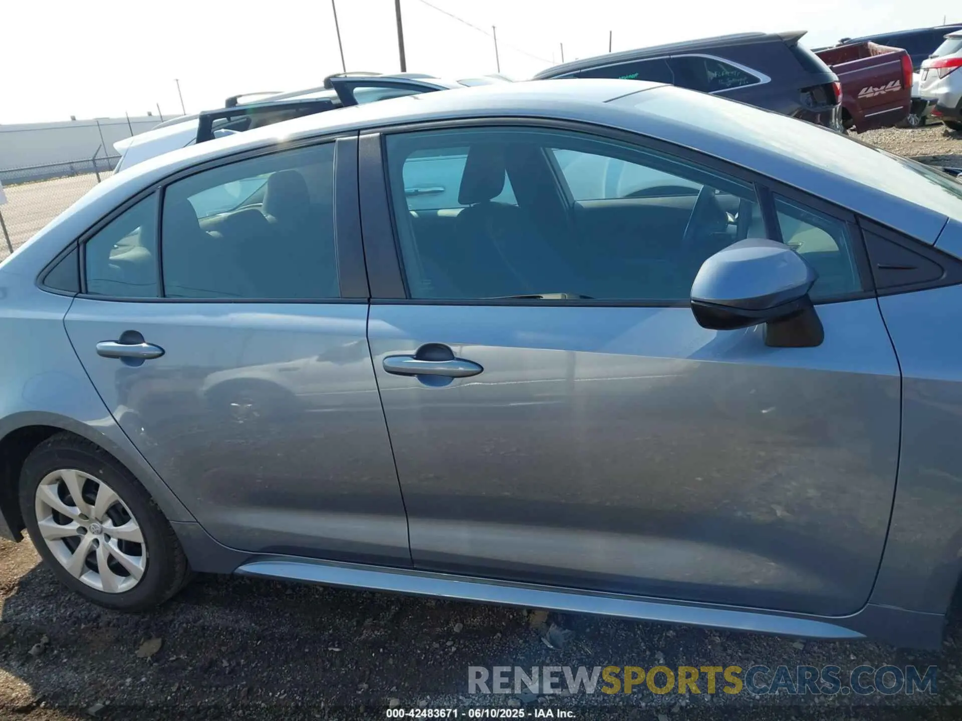 13 Photograph of a damaged car 5YFB4MDE2PP013777 TOYOTA COROLLA 2023