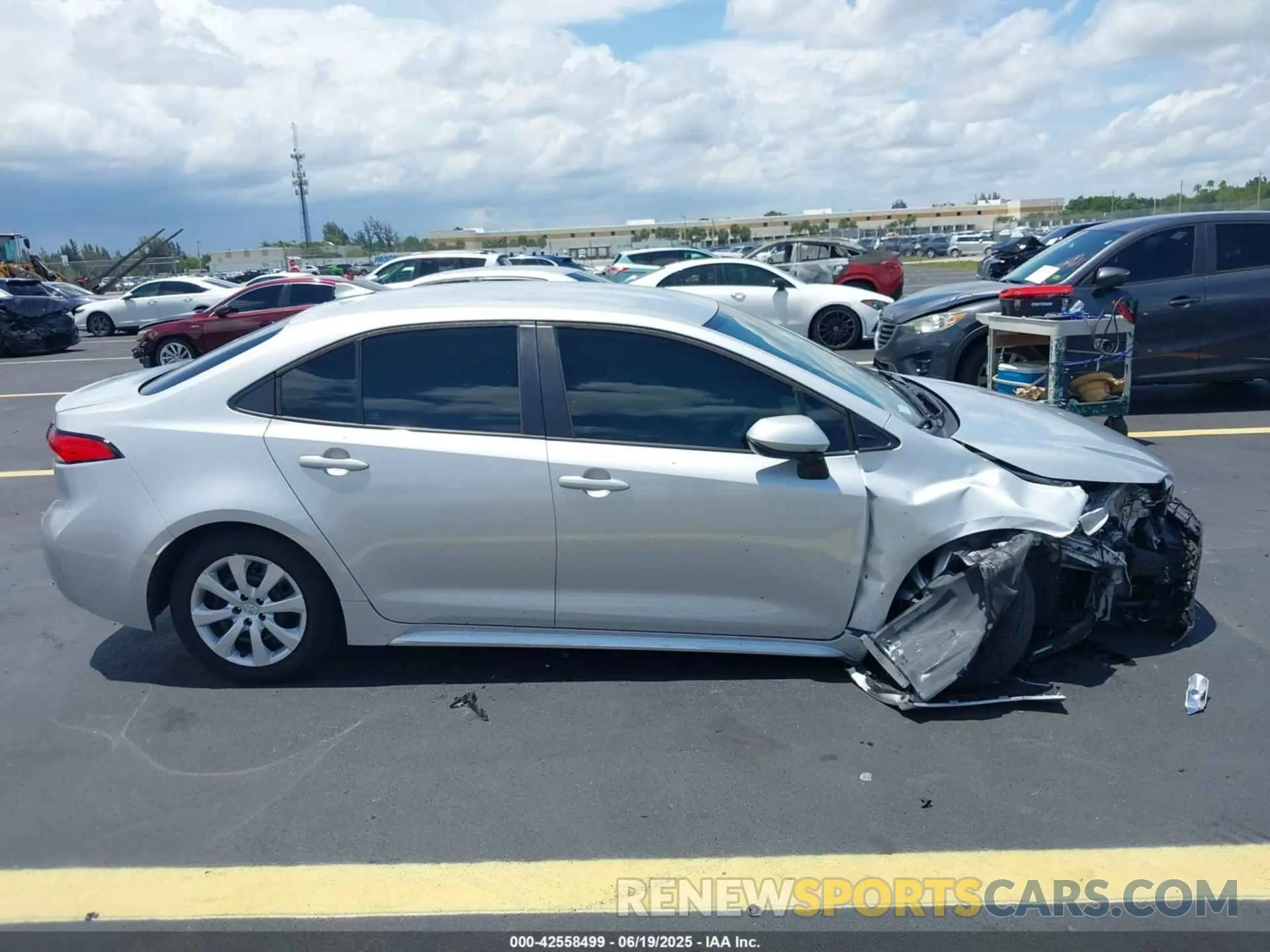 14 Photograph of a damaged car 5YFB4MDE2PP018039 TOYOTA COROLLA 2023