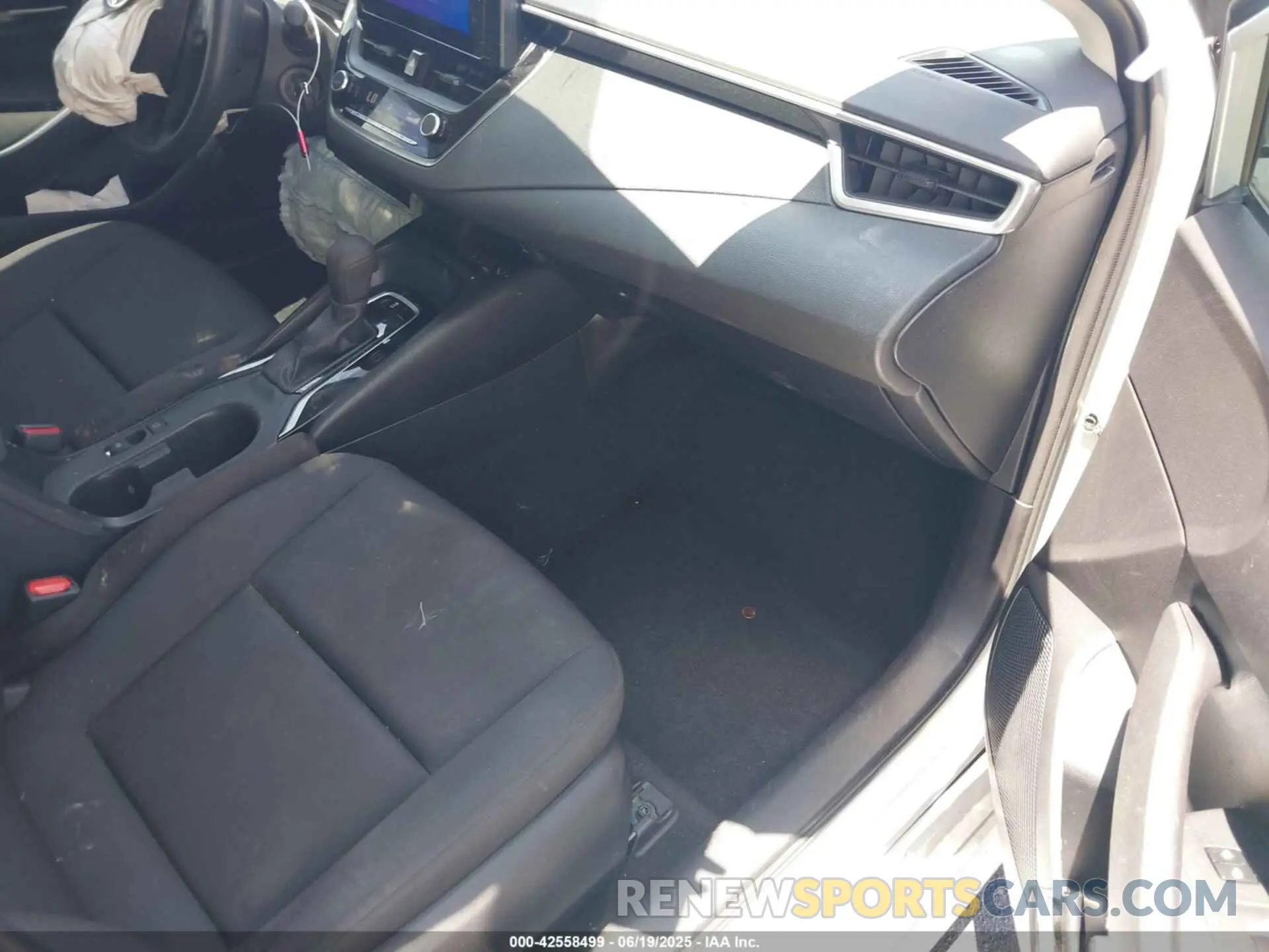 5 Photograph of a damaged car 5YFB4MDE2PP018039 TOYOTA COROLLA 2023