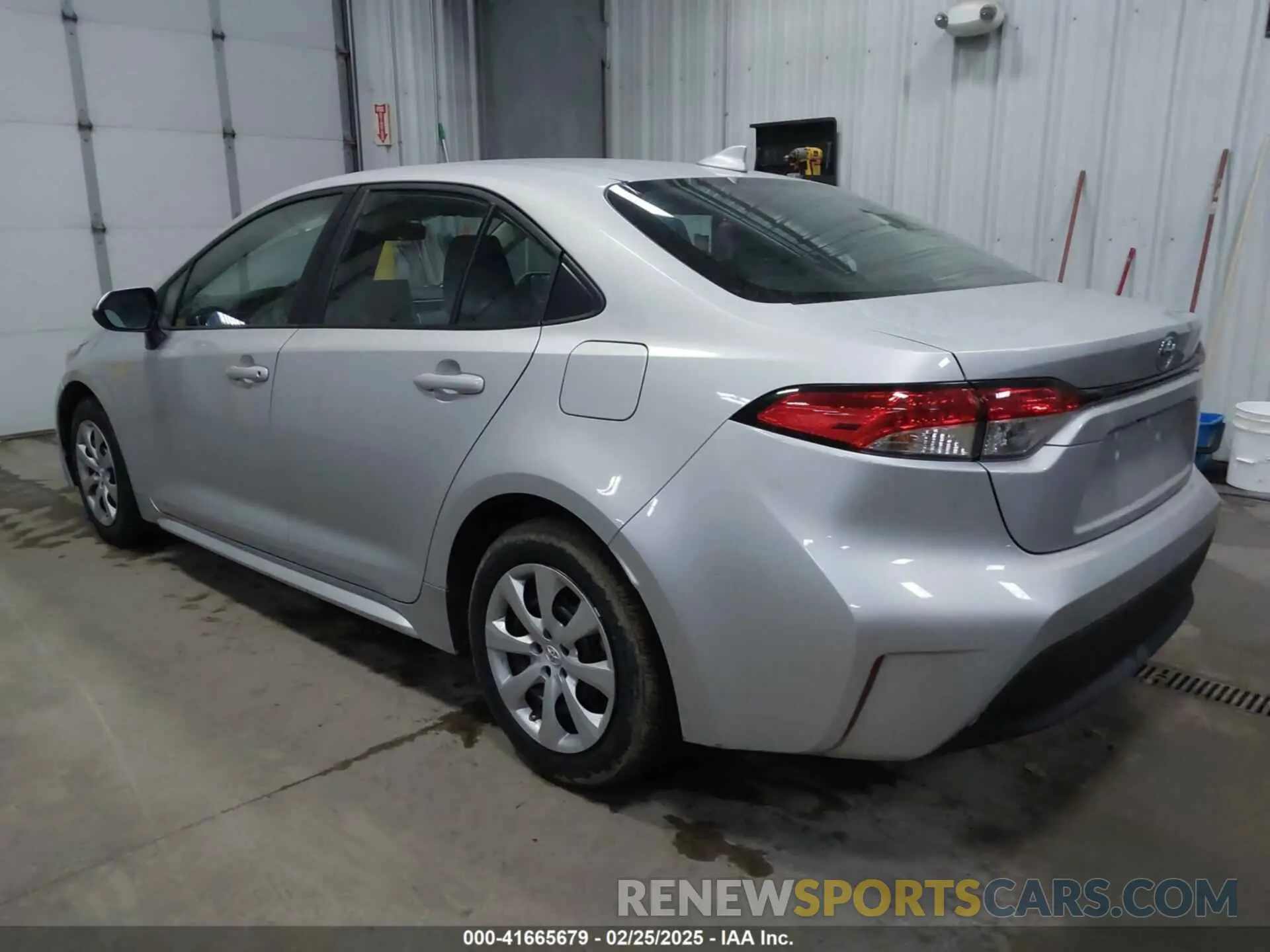 3 Photograph of a damaged car 5YFB4MDE2PP035522 TOYOTA COROLLA 2023
