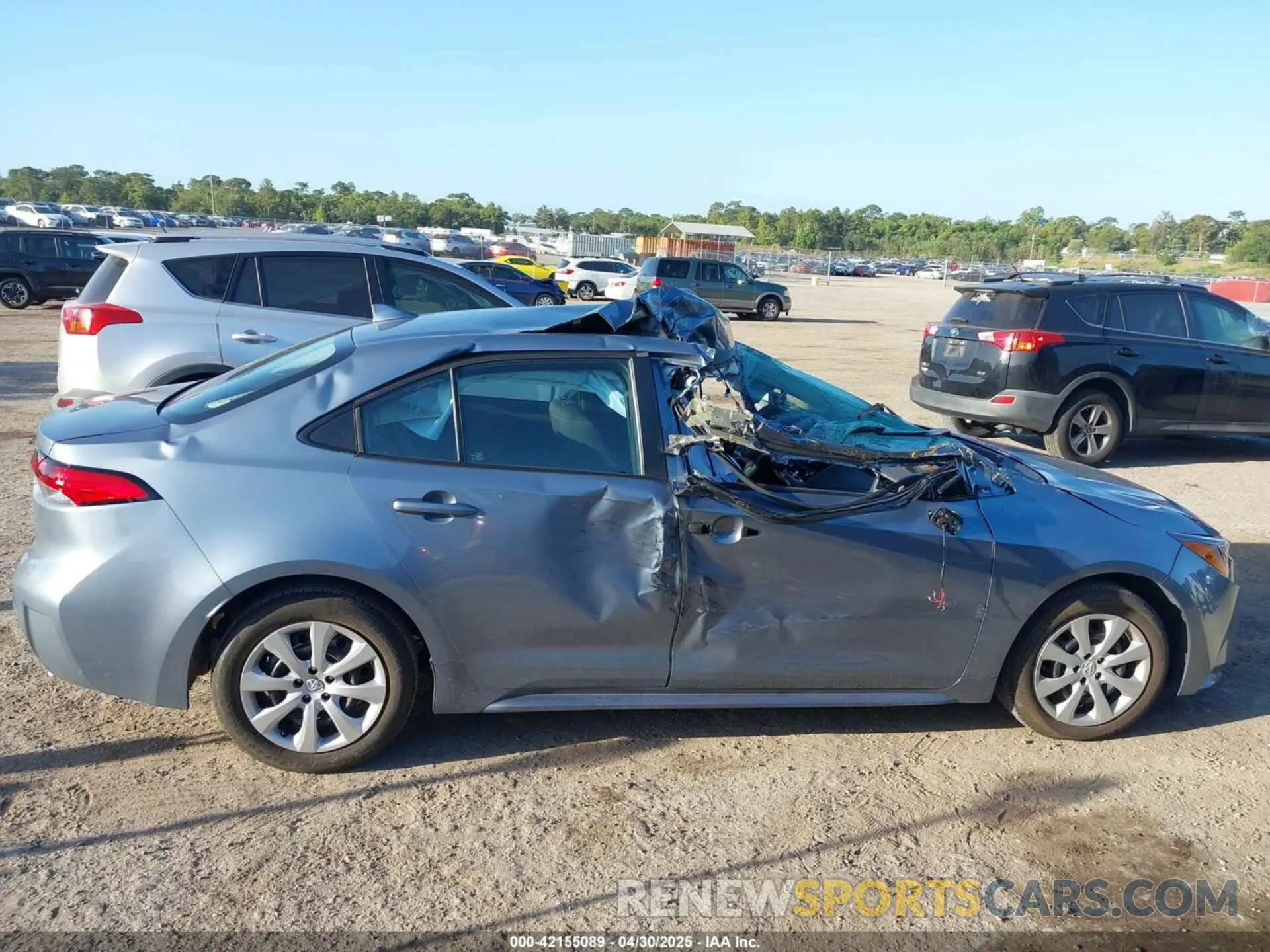 13 Photograph of a damaged car 5YFB4MDE2PP058864 TOYOTA COROLLA 2023