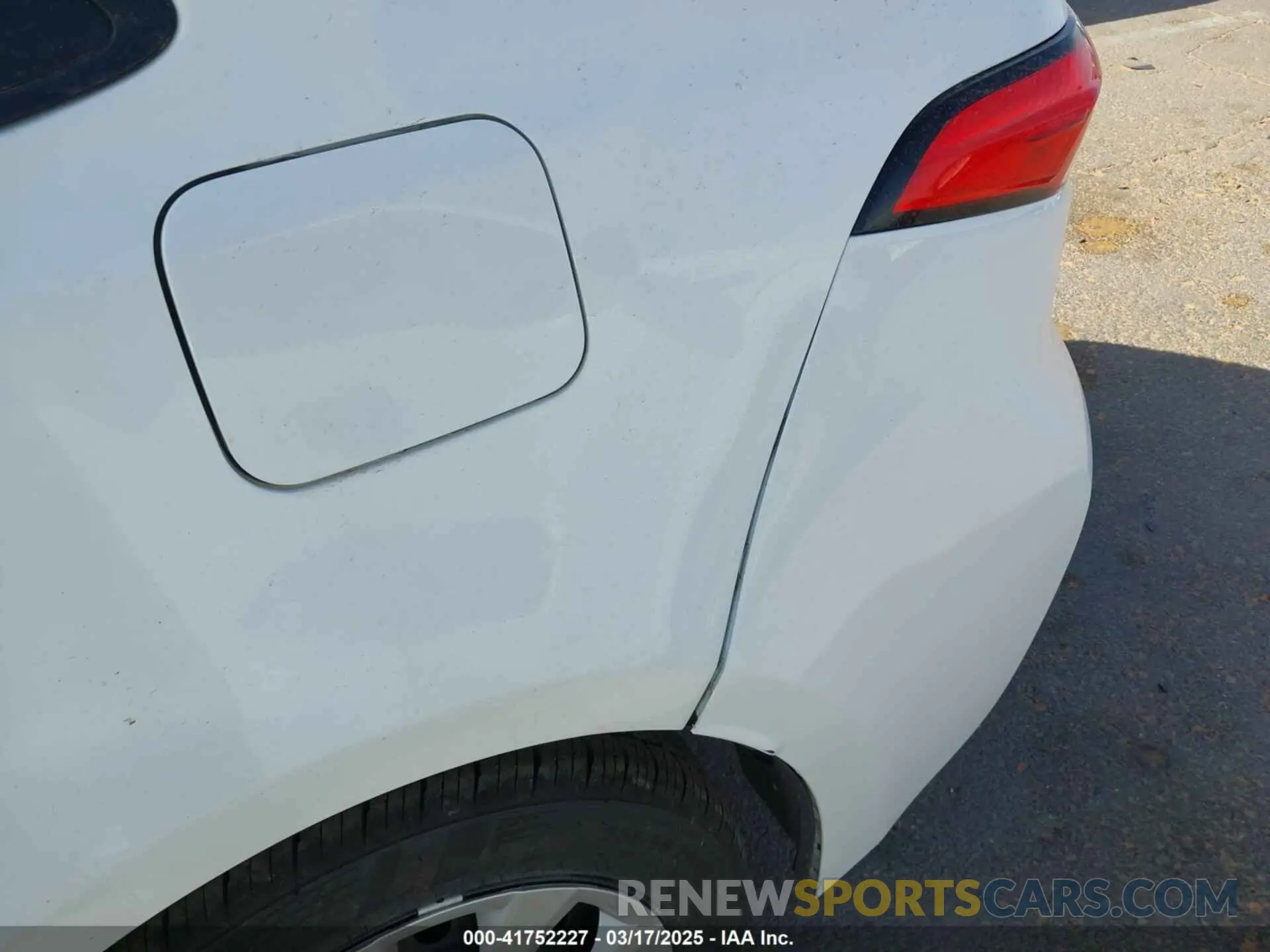 17 Photograph of a damaged car 5YFB4MDE3PP008751 TOYOTA COROLLA 2023