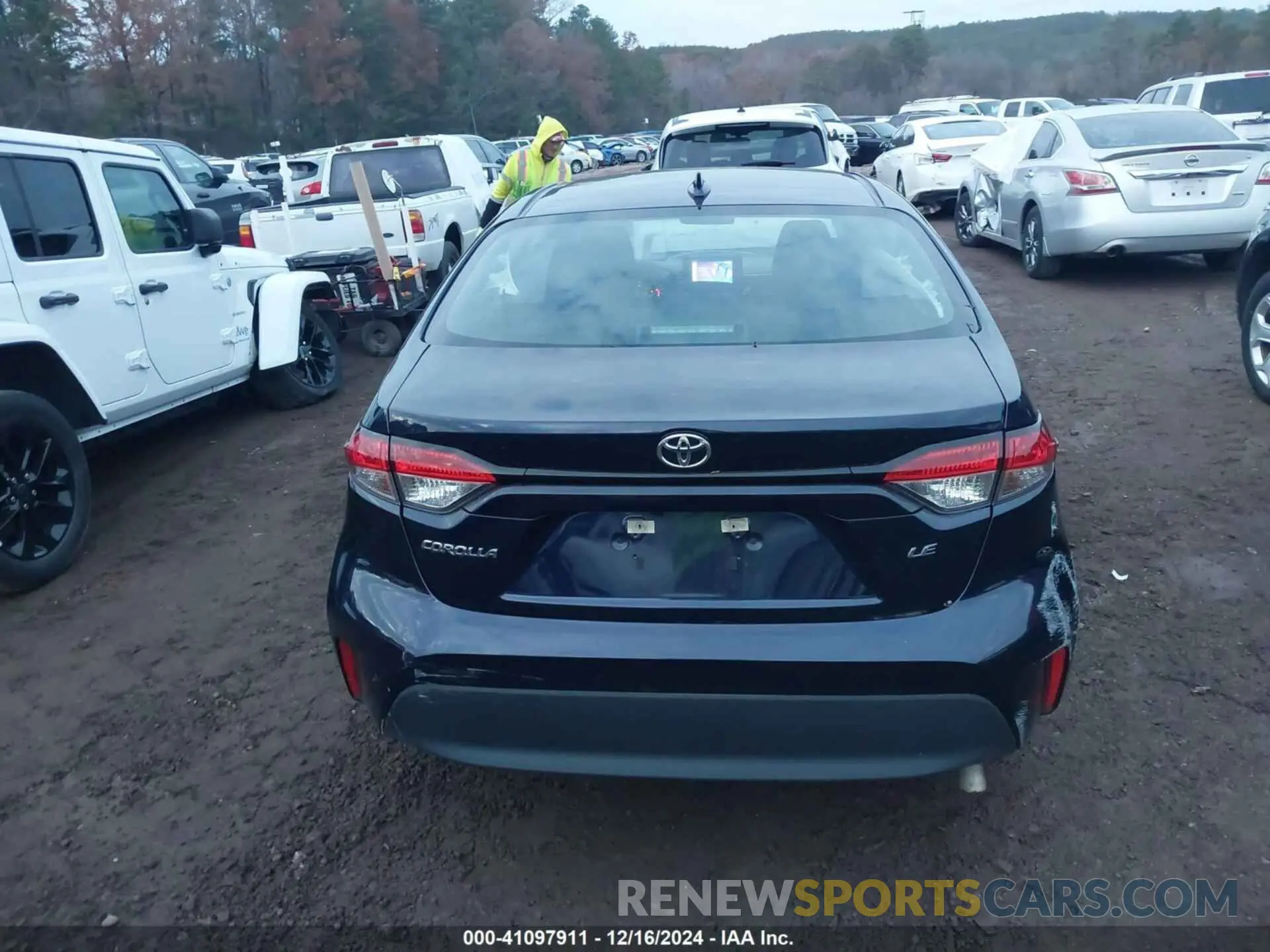 16 Photograph of a damaged car 5YFB4MDE3PP065550 TOYOTA COROLLA 2023