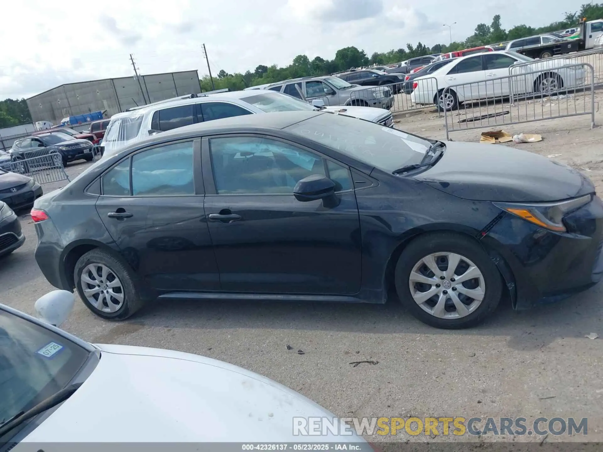 13 Photograph of a damaged car 5YFB4MDE6PP004564 TOYOTA COROLLA 2023