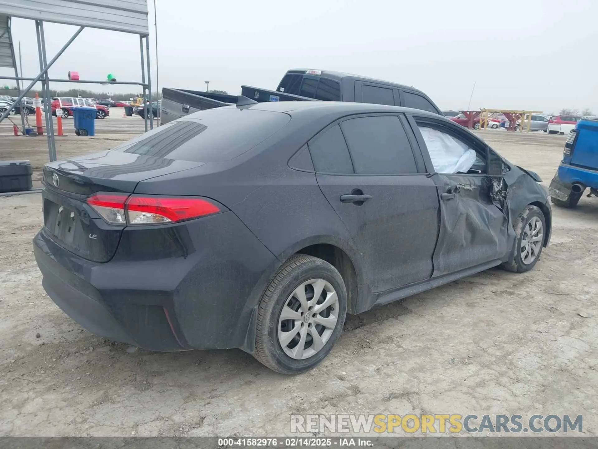 4 Photograph of a damaged car 5YFB4MDE7PP041395 TOYOTA COROLLA 2023