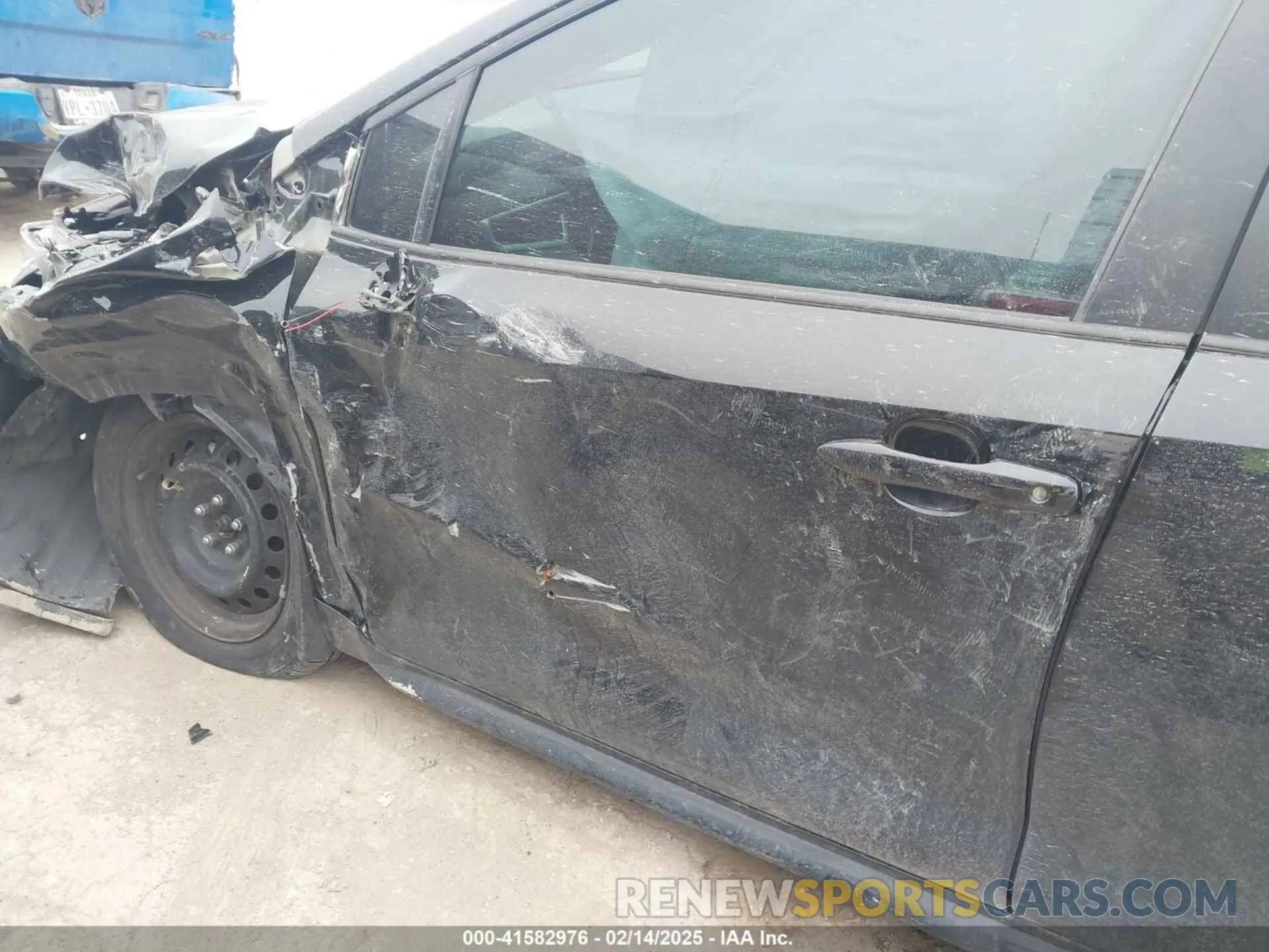 6 Photograph of a damaged car 5YFB4MDE7PP041395 TOYOTA COROLLA 2023