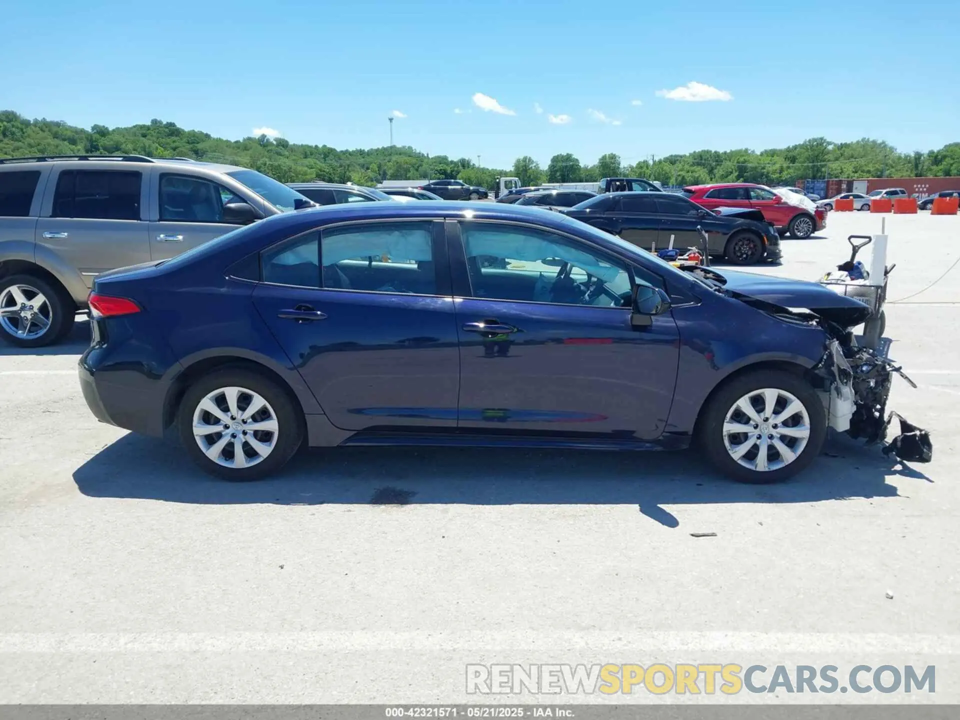 13 Photograph of a damaged car 5YFB4MDE9PP056769 TOYOTA COROLLA 2023