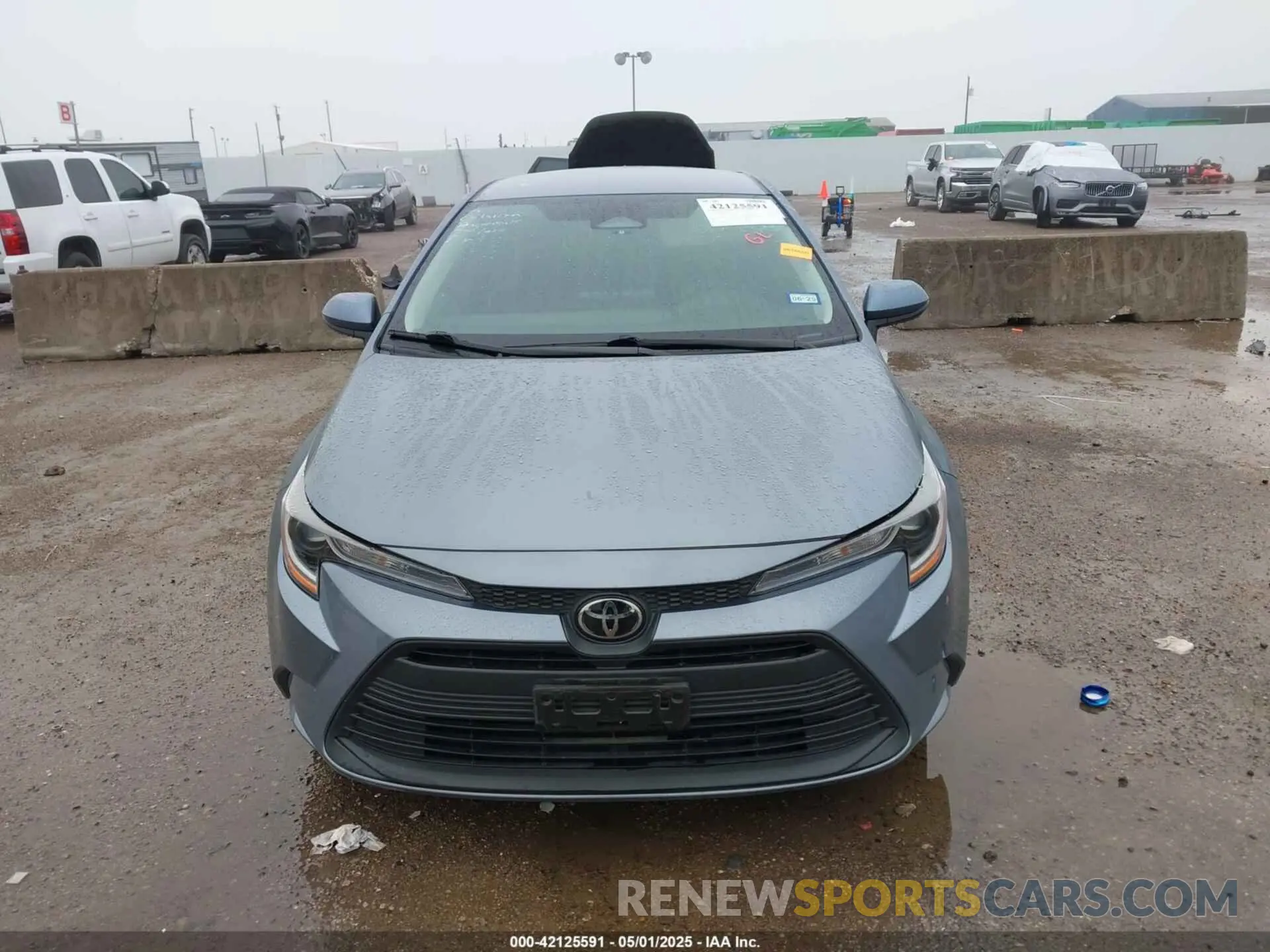 12 Photograph of a damaged car 5YFB4MDE9PP058599 TOYOTA COROLLA 2023
