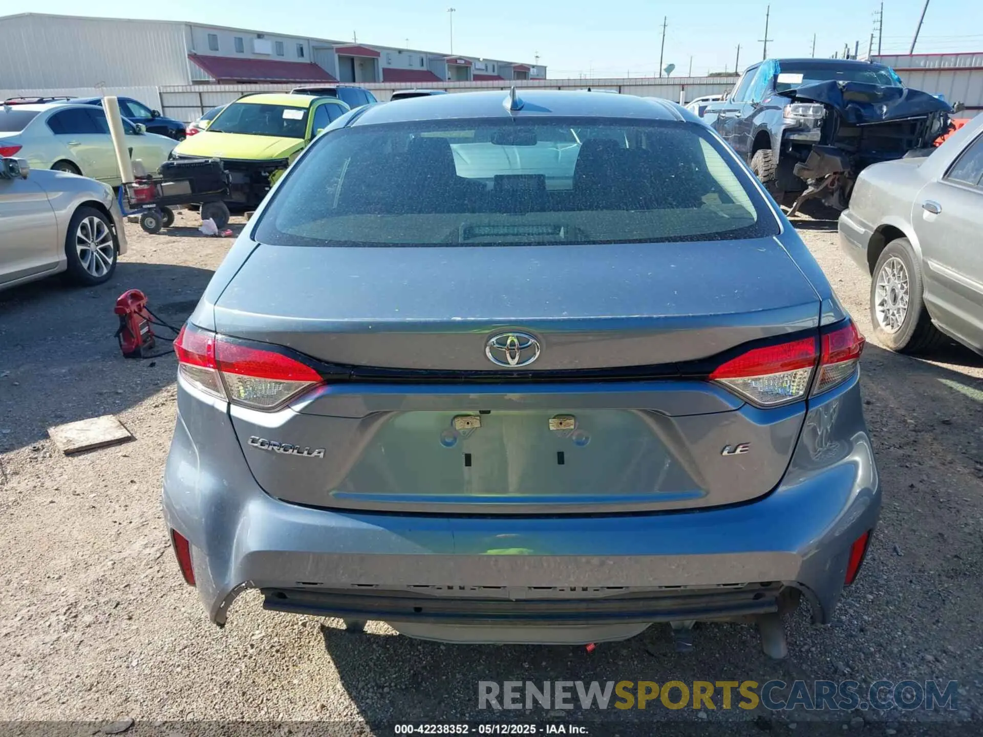 17 Photograph of a damaged car 5YFB4MDEXPP030892 TOYOTA COROLLA 2023