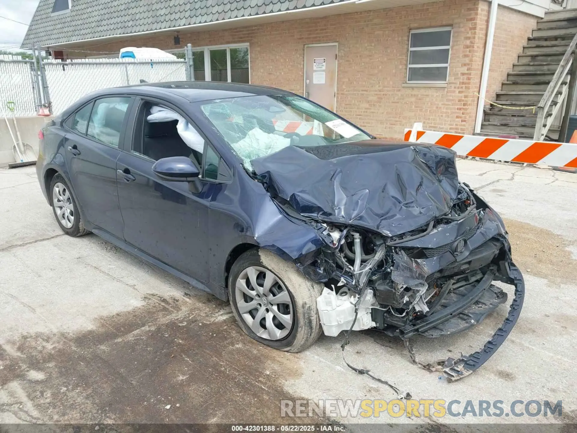 1 Photograph of a damaged car 5YFB4MDEXPP066663 TOYOTA COROLLA 2023