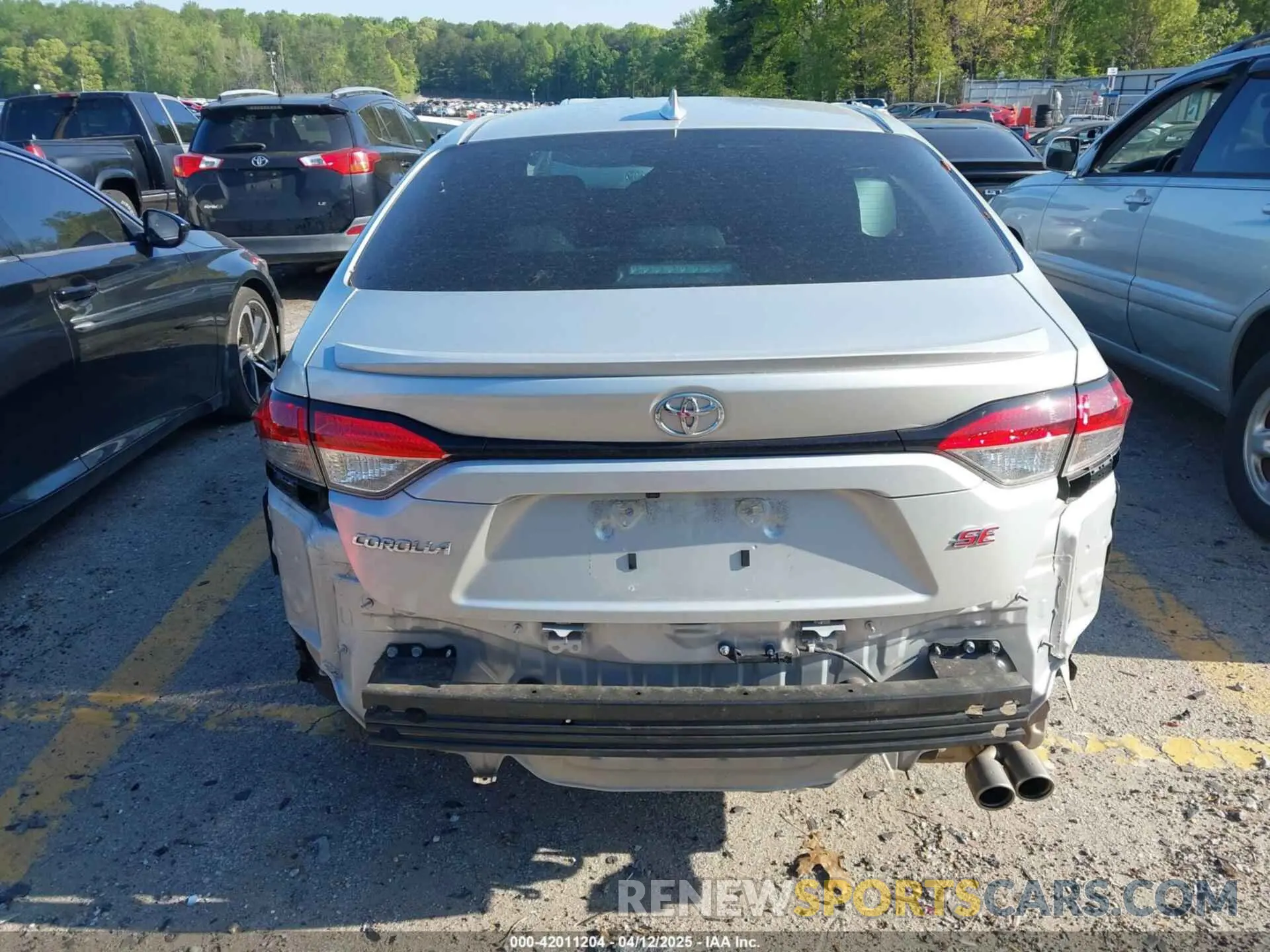 17 Photograph of a damaged car 5YFS4MCE2PP165964 TOYOTA COROLLA 2023