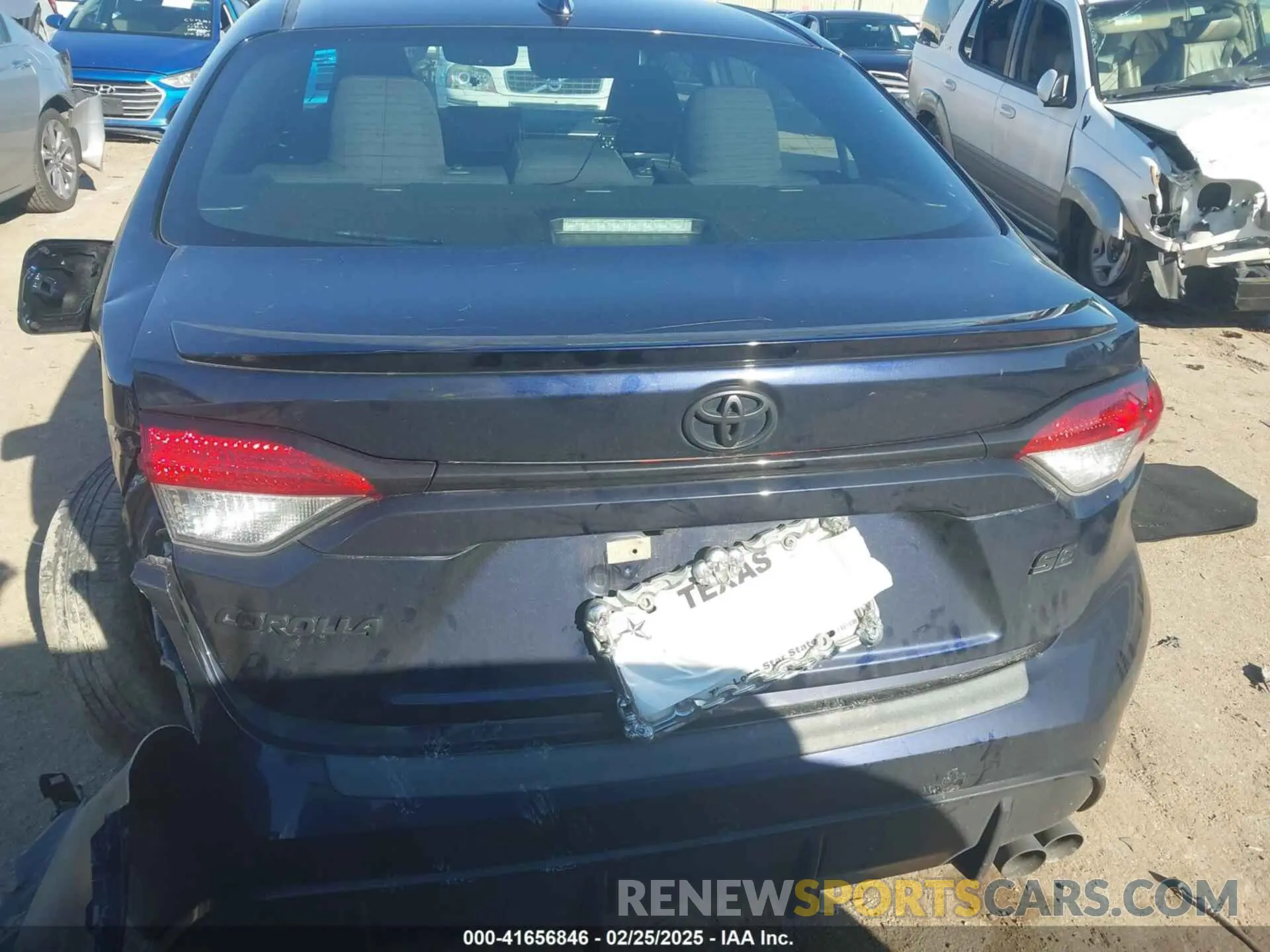 16 Photograph of a damaged car 5YFS4MCE3PP151233 TOYOTA COROLLA 2023