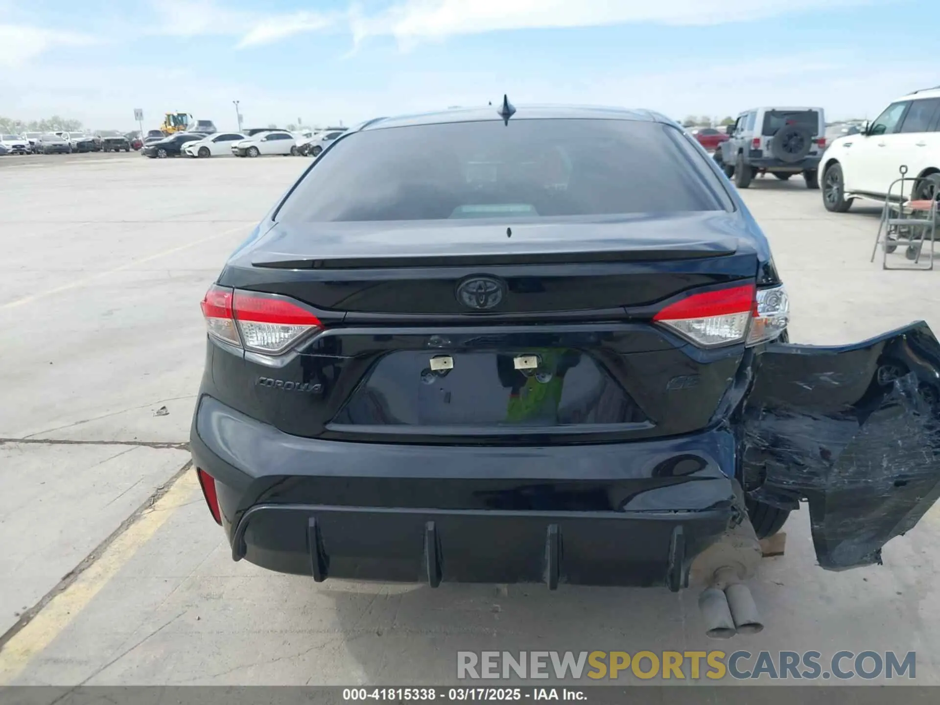 15 Photograph of a damaged car 5YFS4MCE4PP157719 TOYOTA COROLLA 2023