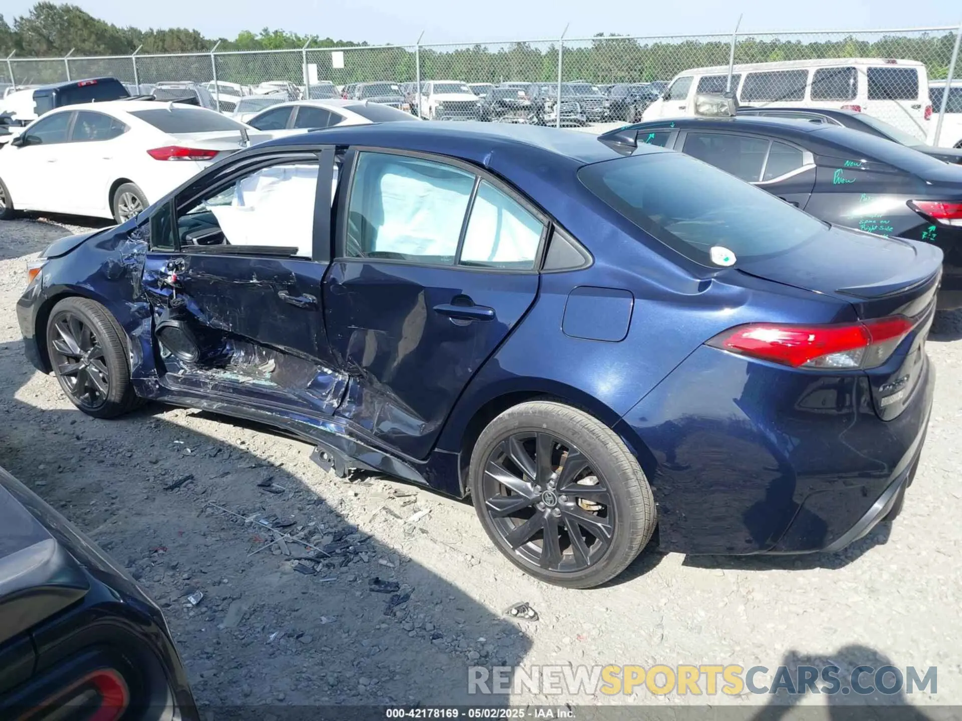 14 Photograph of a damaged car 5YFT4MCE9PP146672 TOYOTA COROLLA 2023