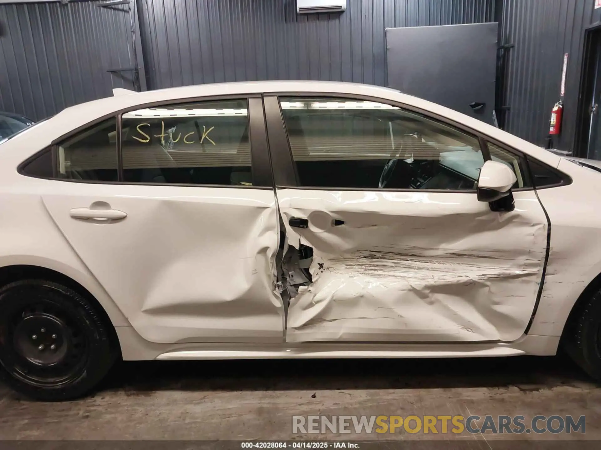 19 Photograph of a damaged car JTDB4MEE2P3009574 TOYOTA COROLLA 2023