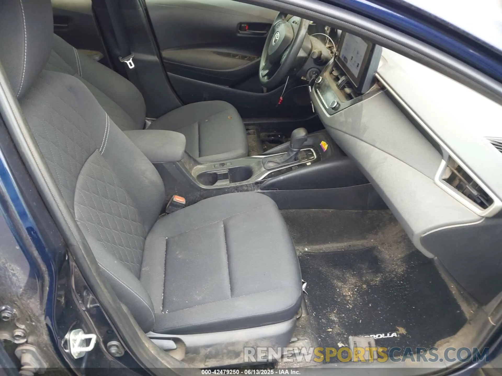 5 Photograph of a damaged car JTDB4MEE4PJ003237 TOYOTA COROLLA 2023