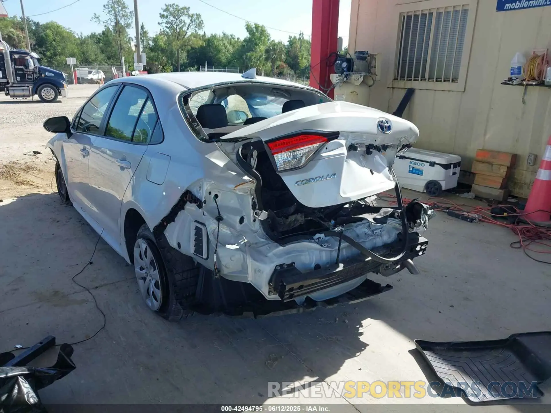 3 Фотография поврежденного автомобиля JTDBCMFE3PJ001058 TOYOTA COROLLA 2023