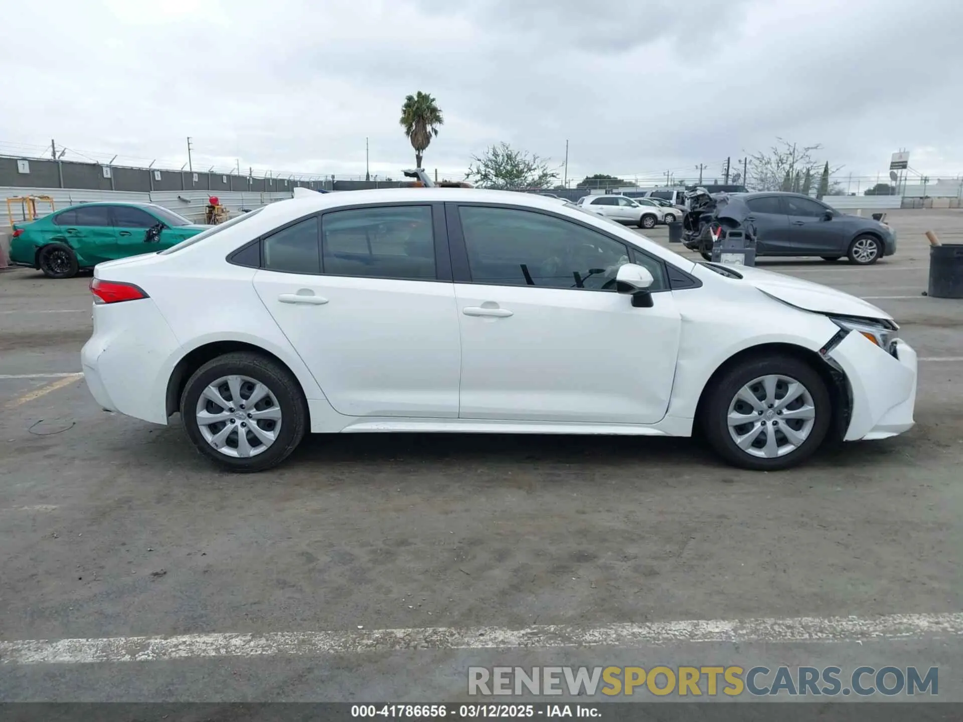 13 Фотография поврежденного автомобиля JTDBCMFE3PJ010097 TOYOTA COROLLA 2023