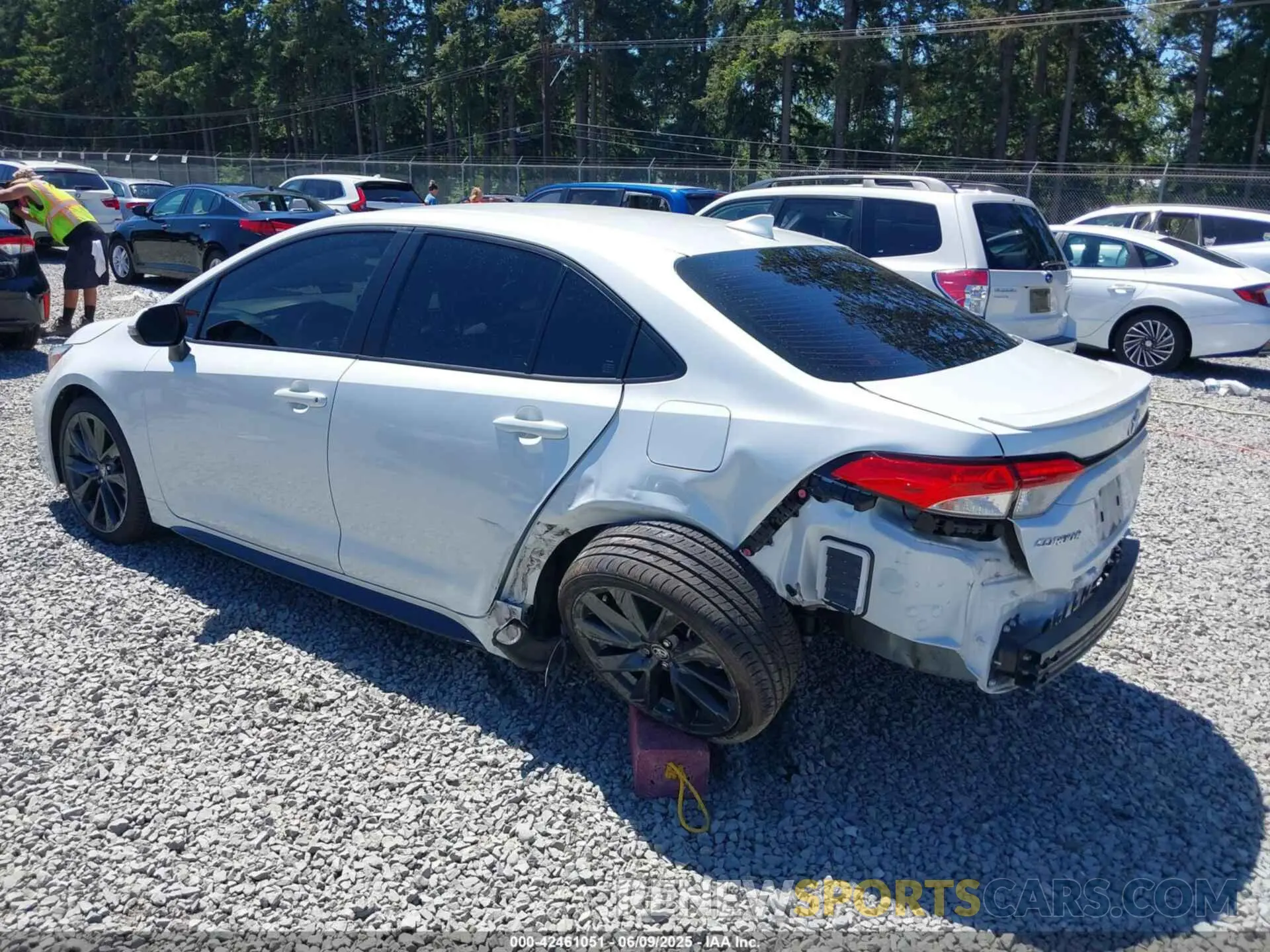 3 Фотография поврежденного автомобиля JTDBCMFE5P3015290 TOYOTA COROLLA 2023