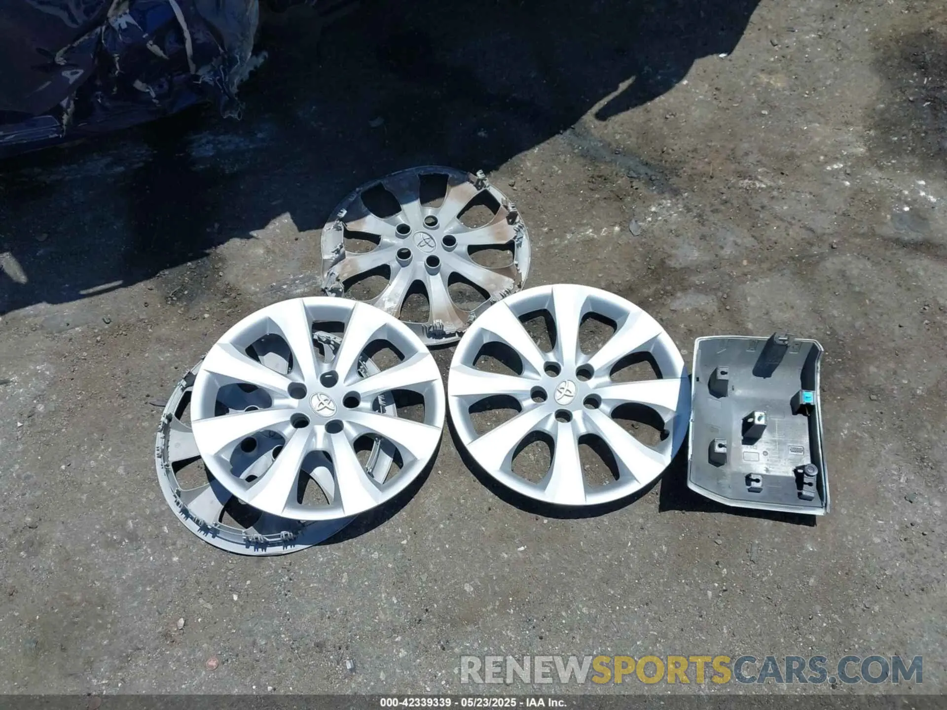 12 Photograph of a damaged car JTDBCMFE5PJ015768 TOYOTA COROLLA 2023