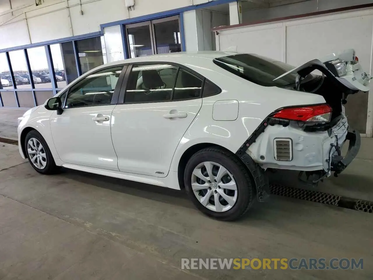 2 Photograph of a damaged car JTDBDMHE8P3005623 TOYOTA COROLLA 2023