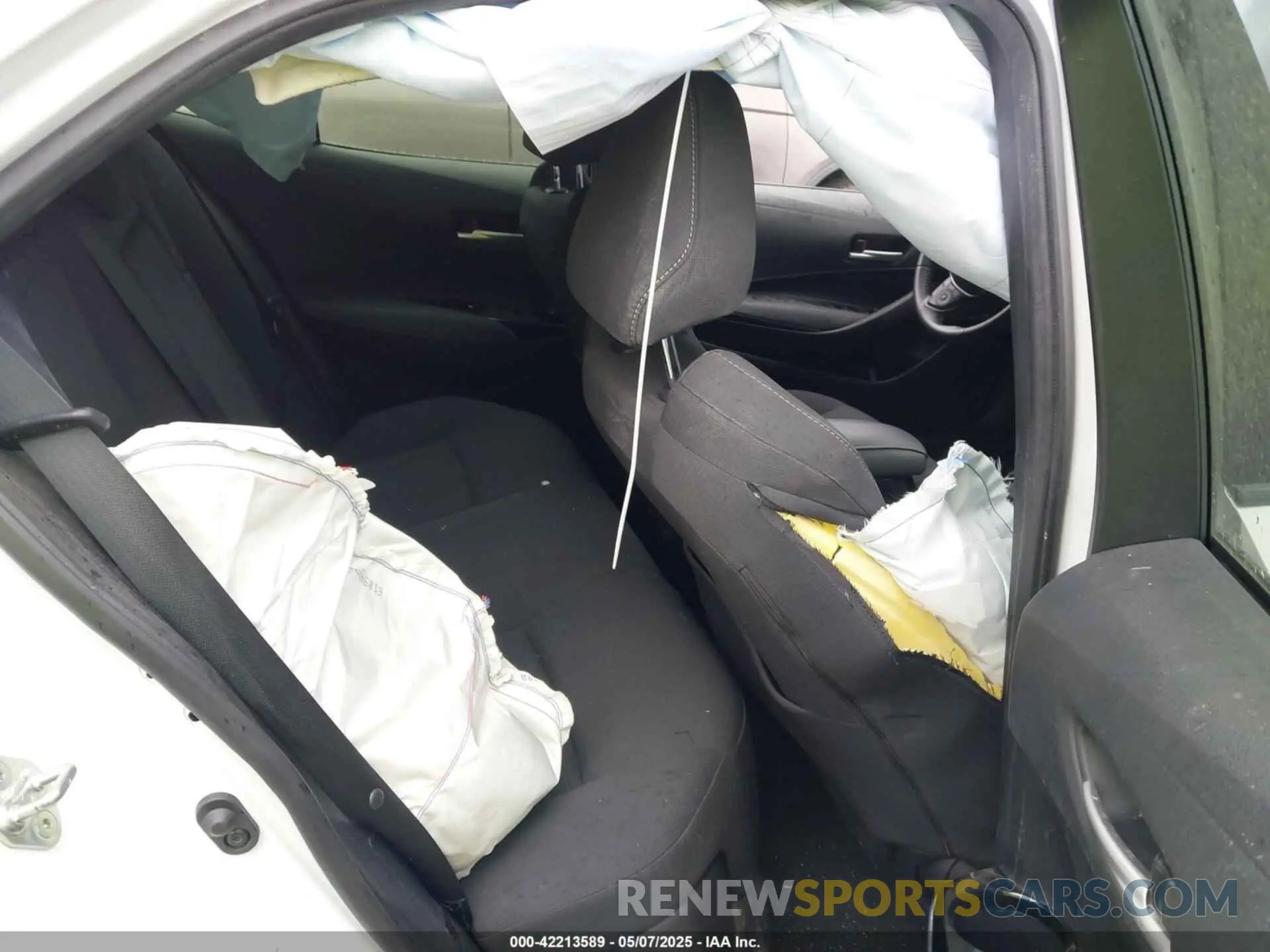 8 Photograph of a damaged car JTND4MBE3P3199524 TOYOTA COROLLA 2023